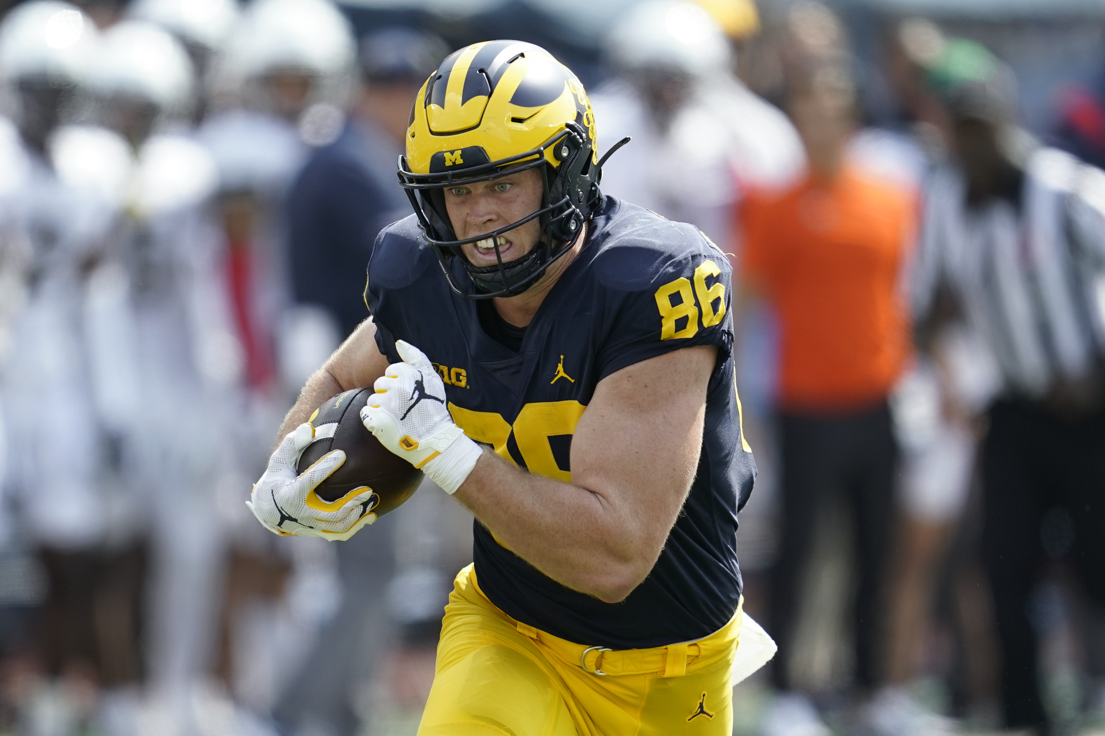 Cowboys go Michigan again in NFL draft with TE Schoonmaker