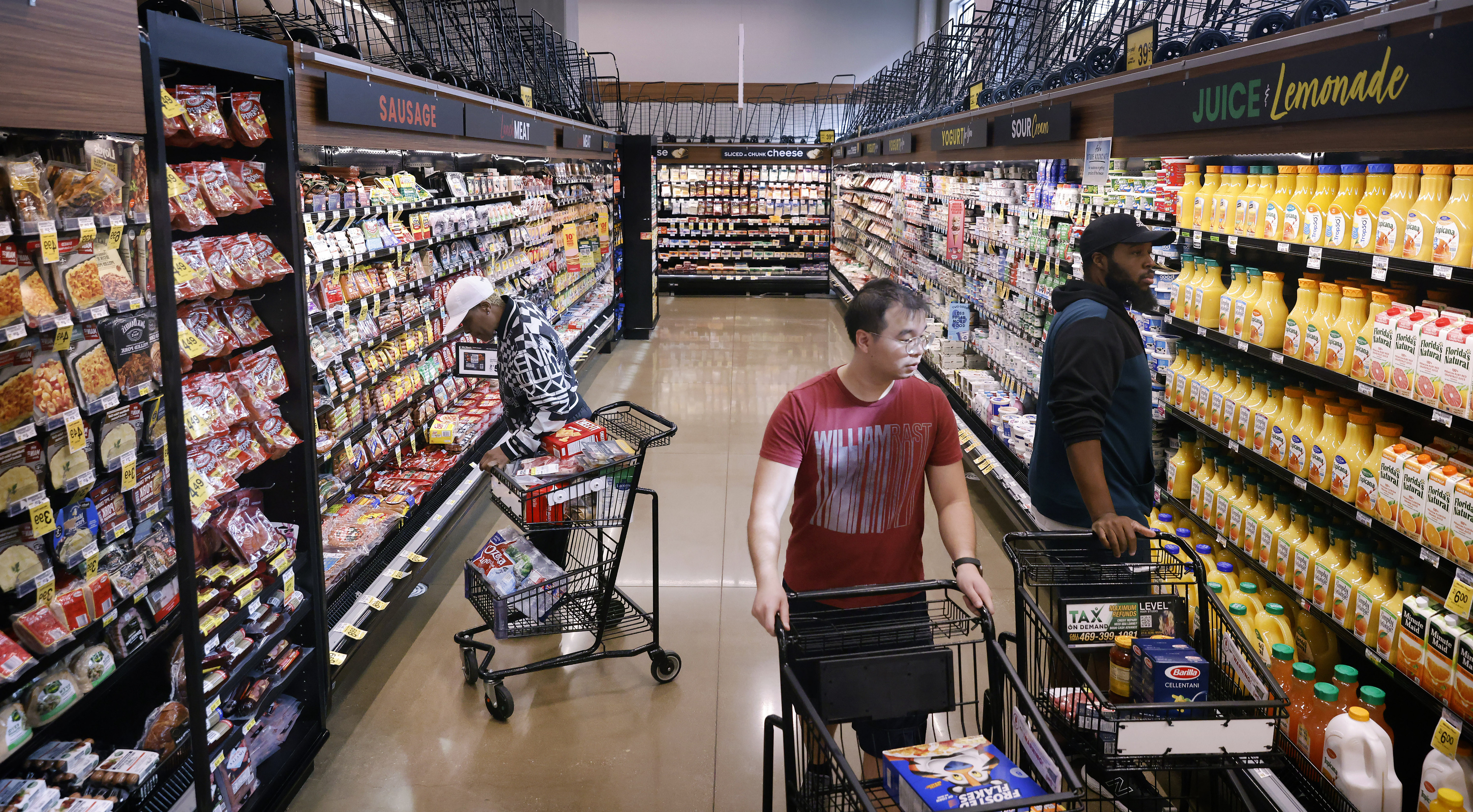 H-E-B beats out  and Walmart as nation's top grocery retailer, study  shows