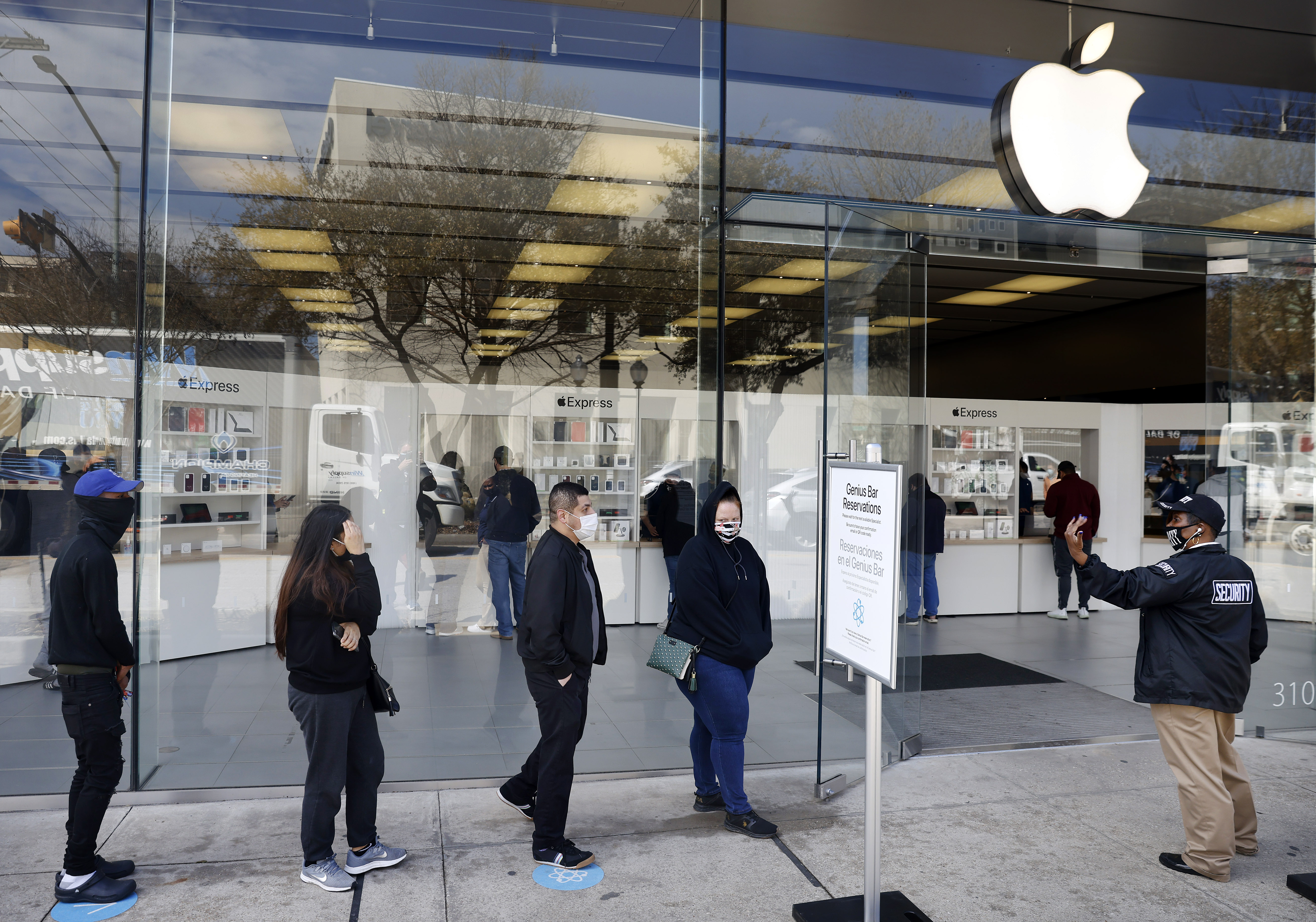 The Apple Store at Highland Village, in Houston, Texas.