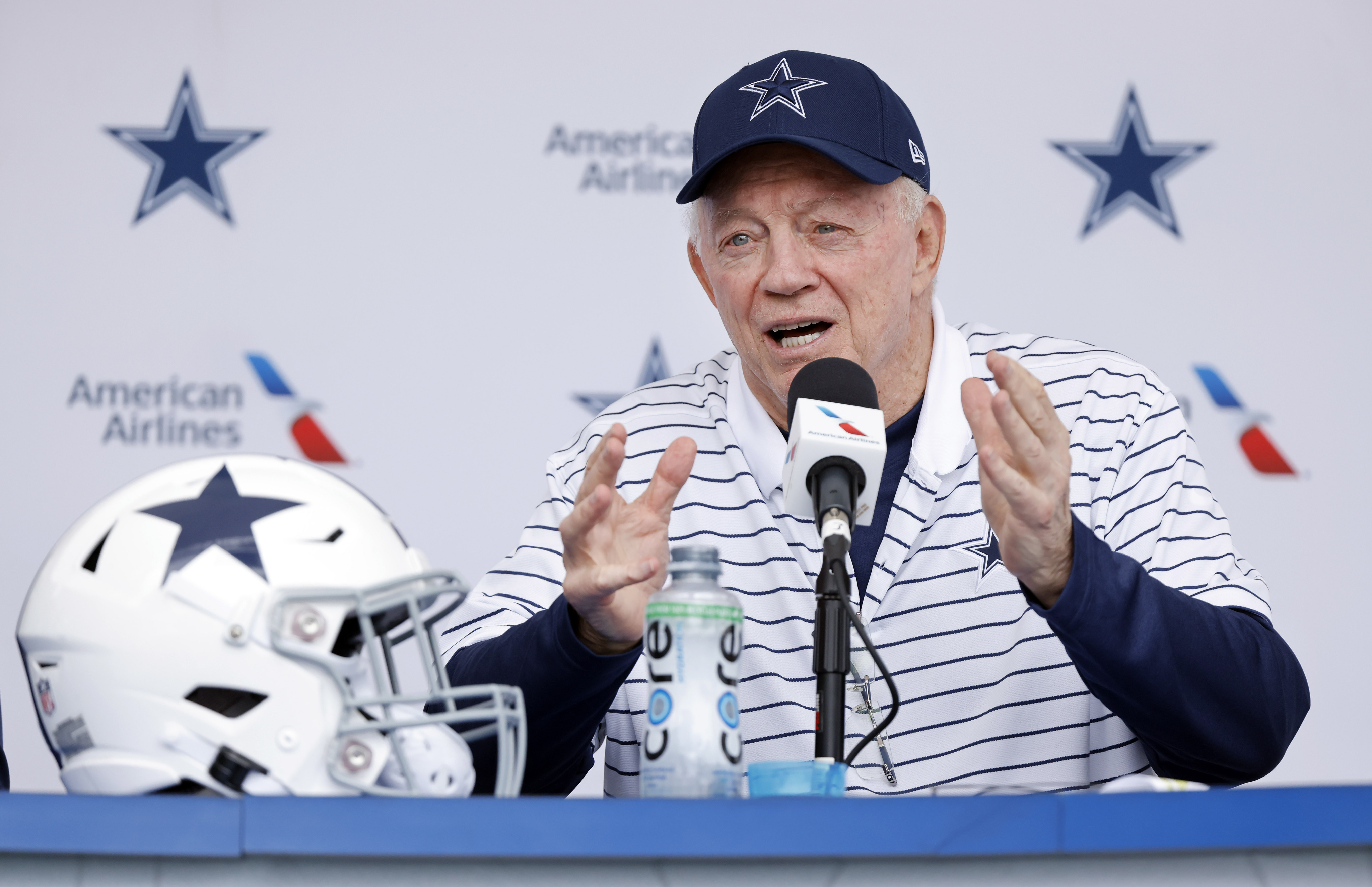 Jerry Jones Left Cowboys Training Camp Saturday Night - The Spun