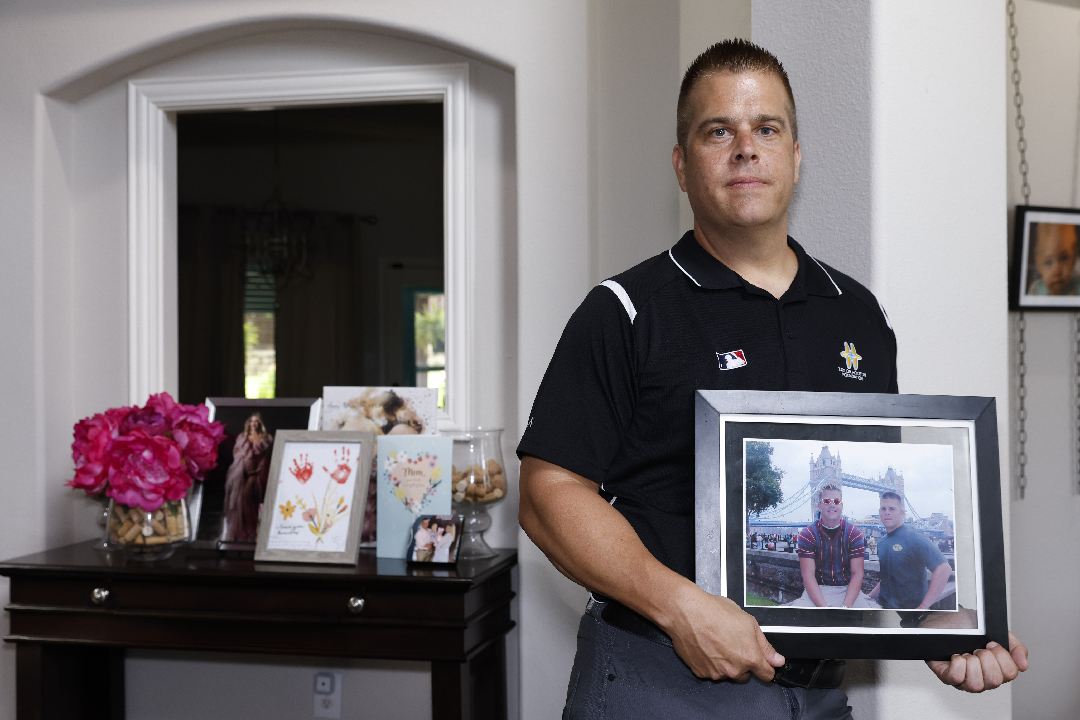 Framed Jerseys: From Sports-Themed Teen Bedrooms To Sophisticated