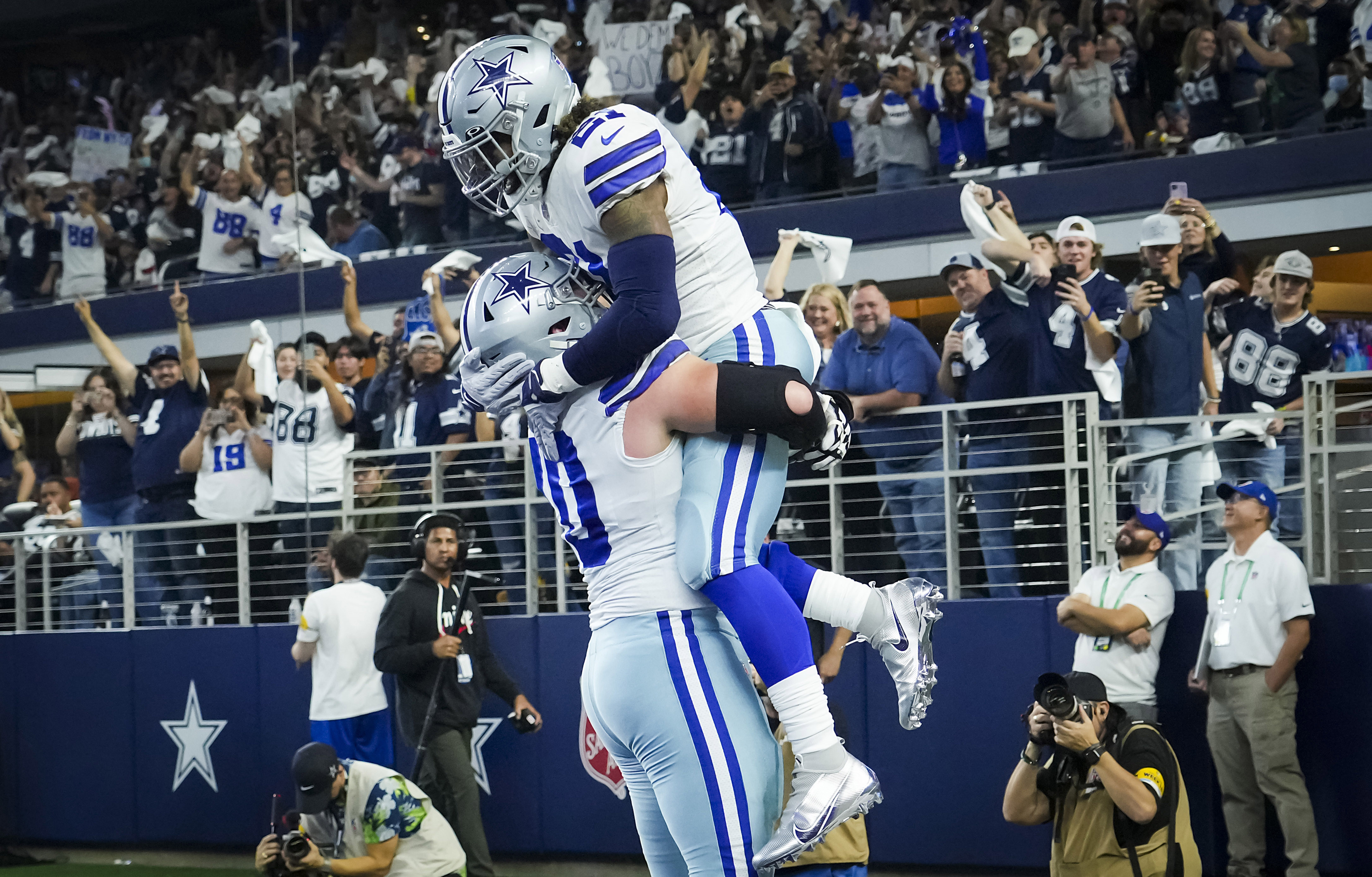 Cowboys escape with a victory over Washington Football Team — see photos