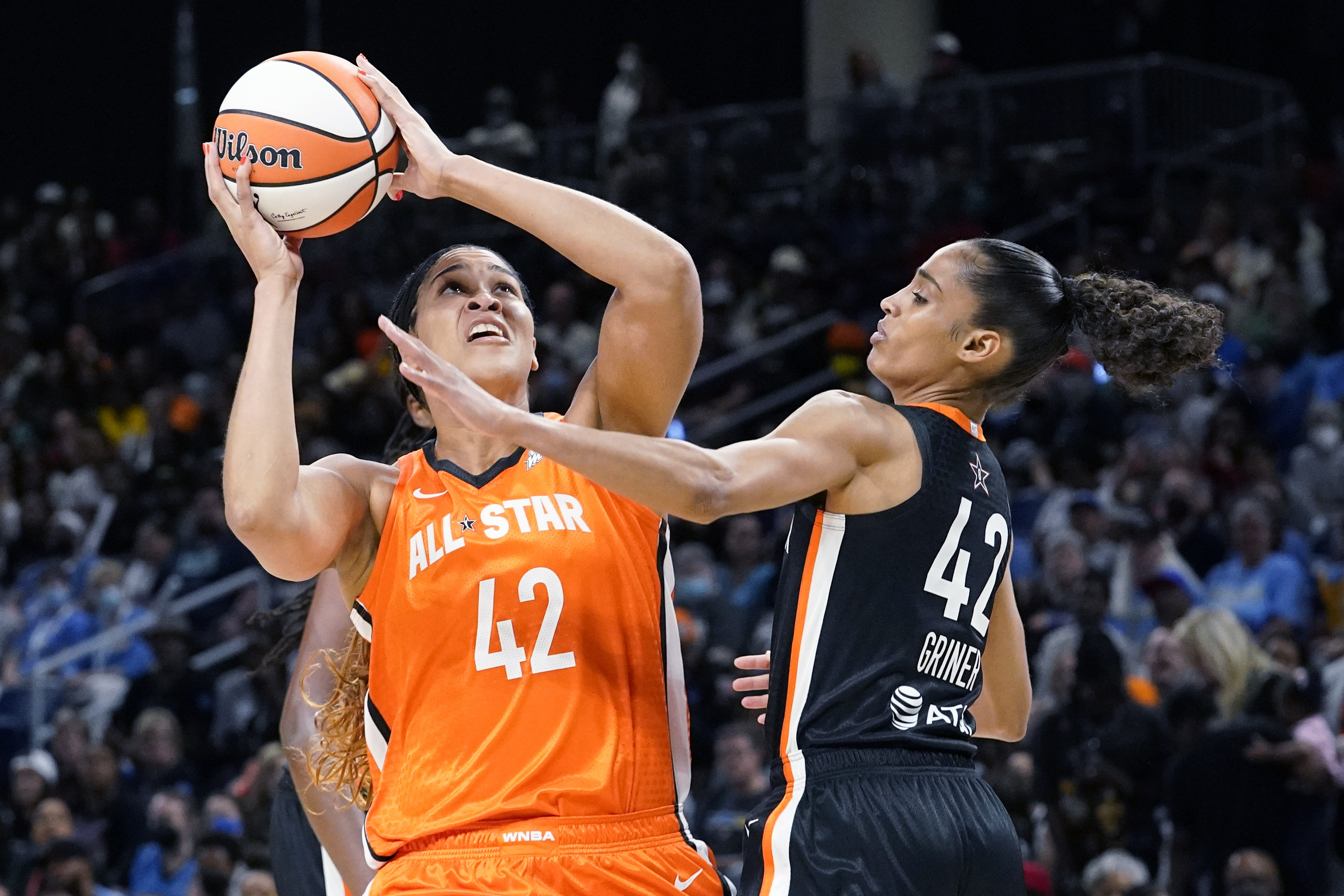 Sylvia Fowles dunks in 2022 WNBA All-Star Game