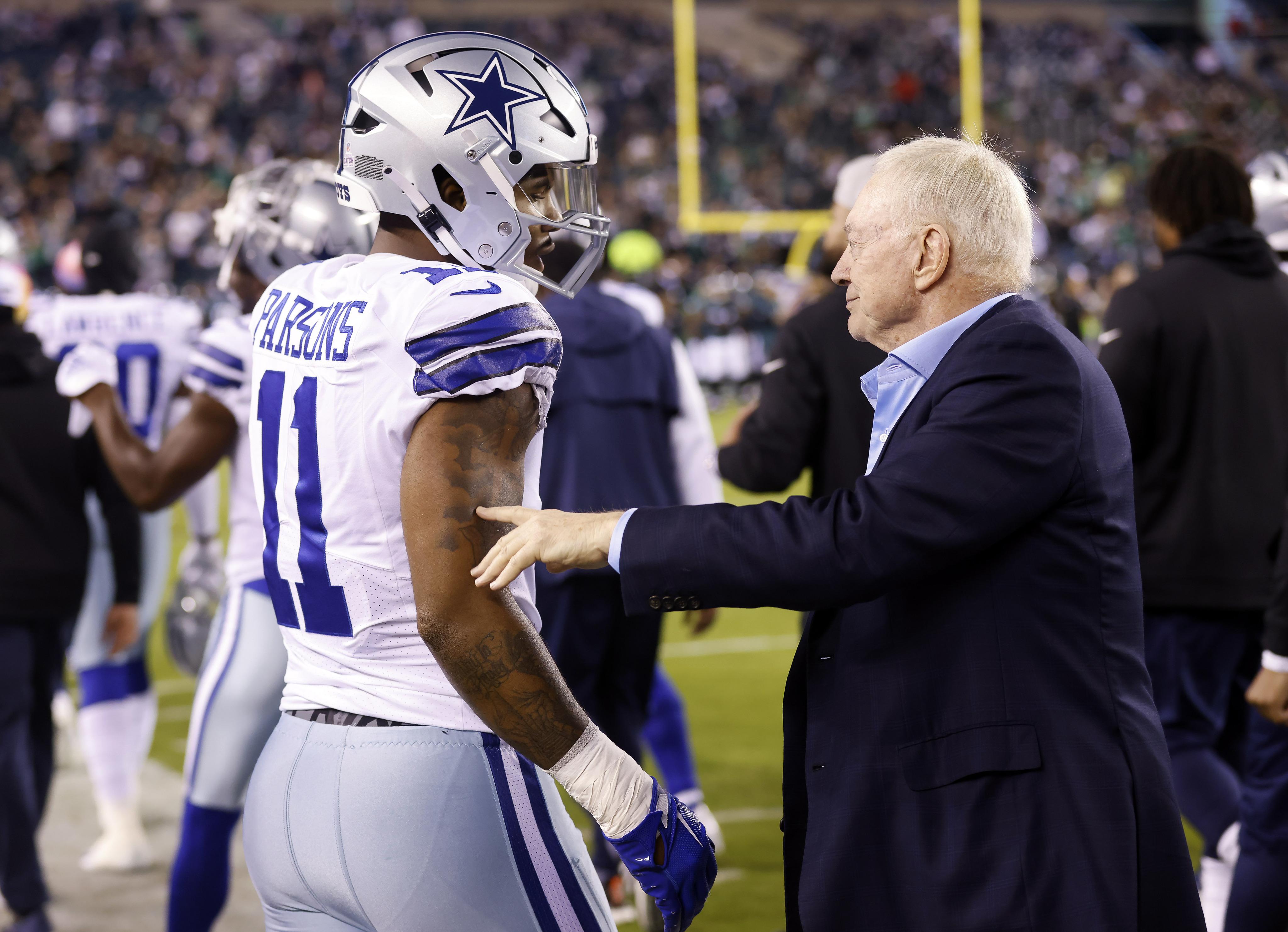 Cowboys owner Jerry Jones shuts down trade talk surrounding DE Micah Parsons