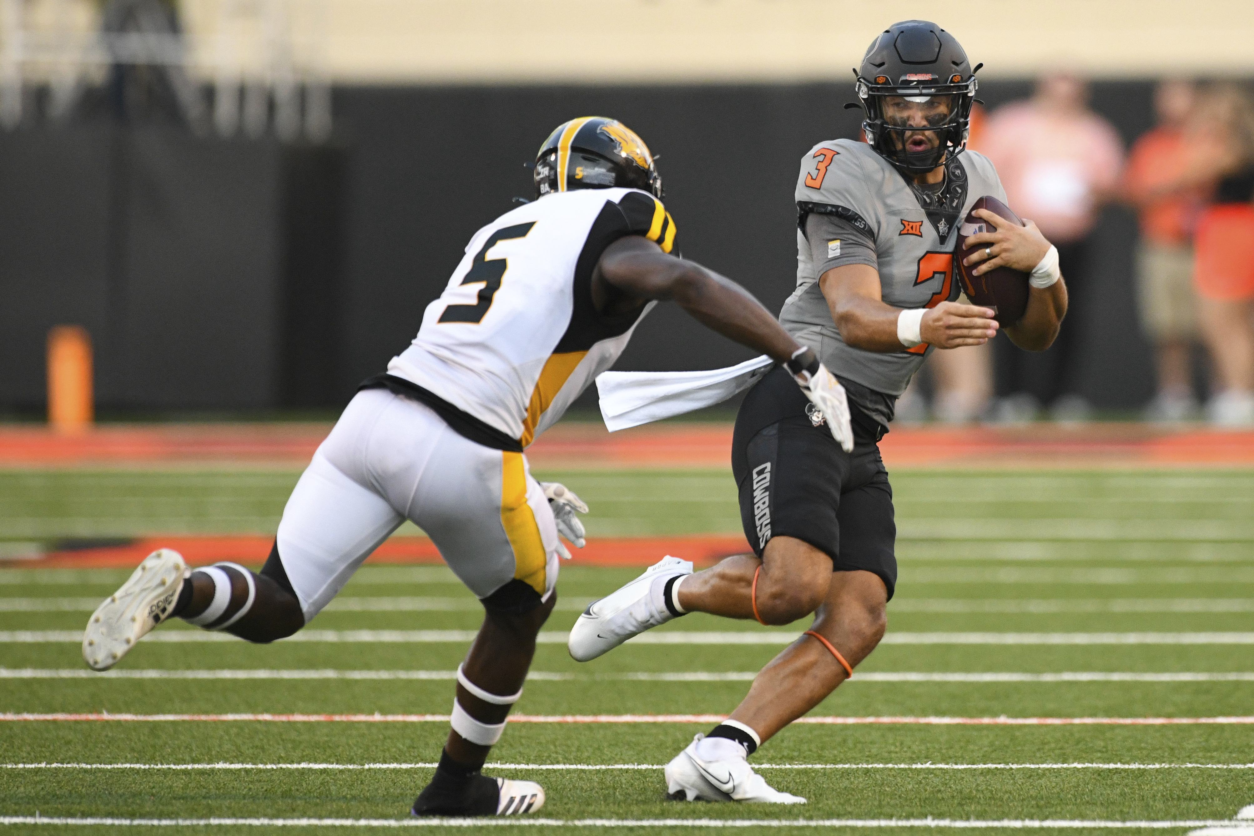 Oklahoma State Cowboys vs Central Arkansas Bears Football …