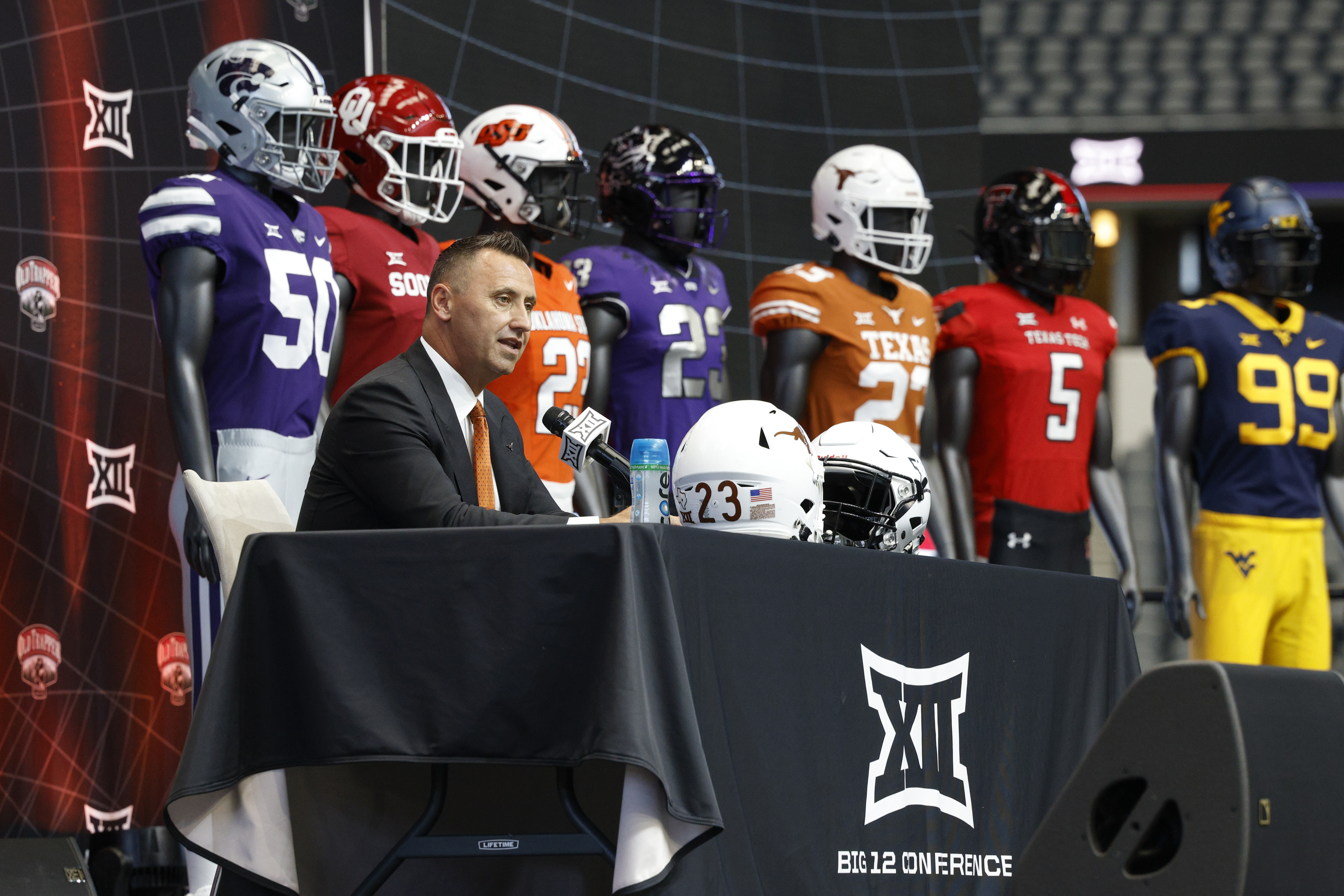 College Football Playoff Expands to 12 Teams Beginning in 2024-25 - OnFocus