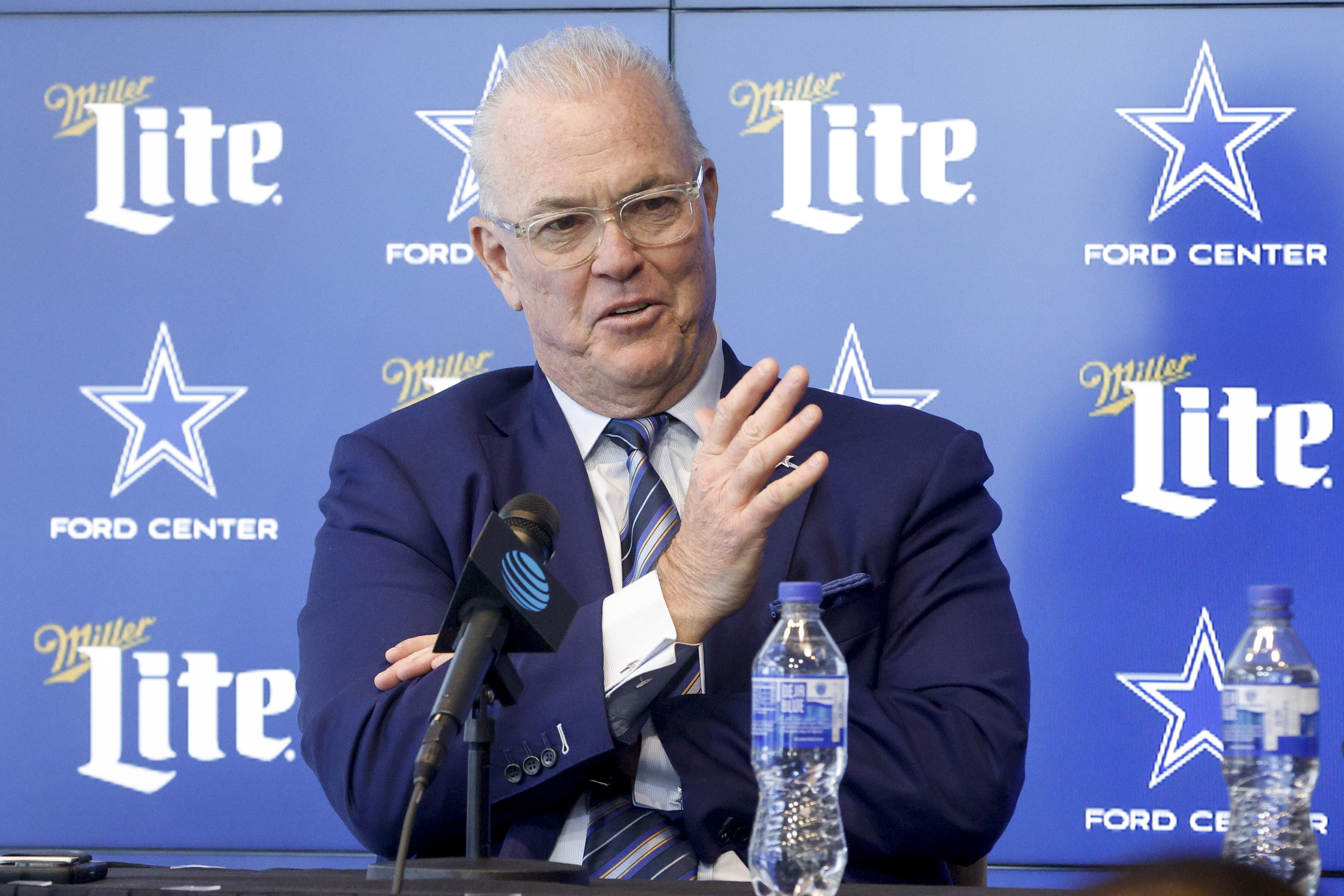 Stephen Jones says that the front office will explore signing both WR  CeeDee Lamb and CB Trevon Diggs to a contract extension this…