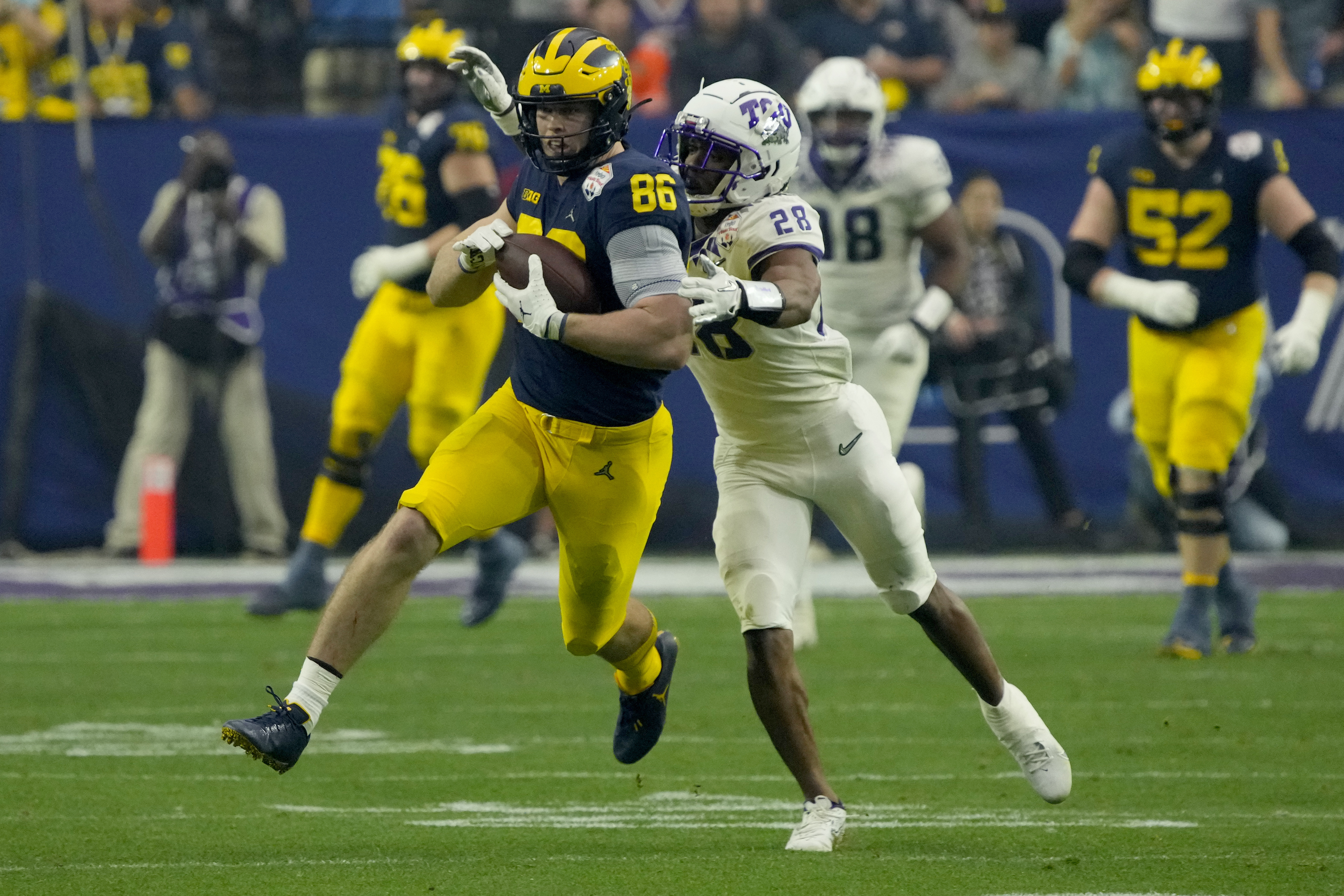 Dallas Cowboys draft Luke Schoonmaker and DeMarvion Overshown in NFL Draft