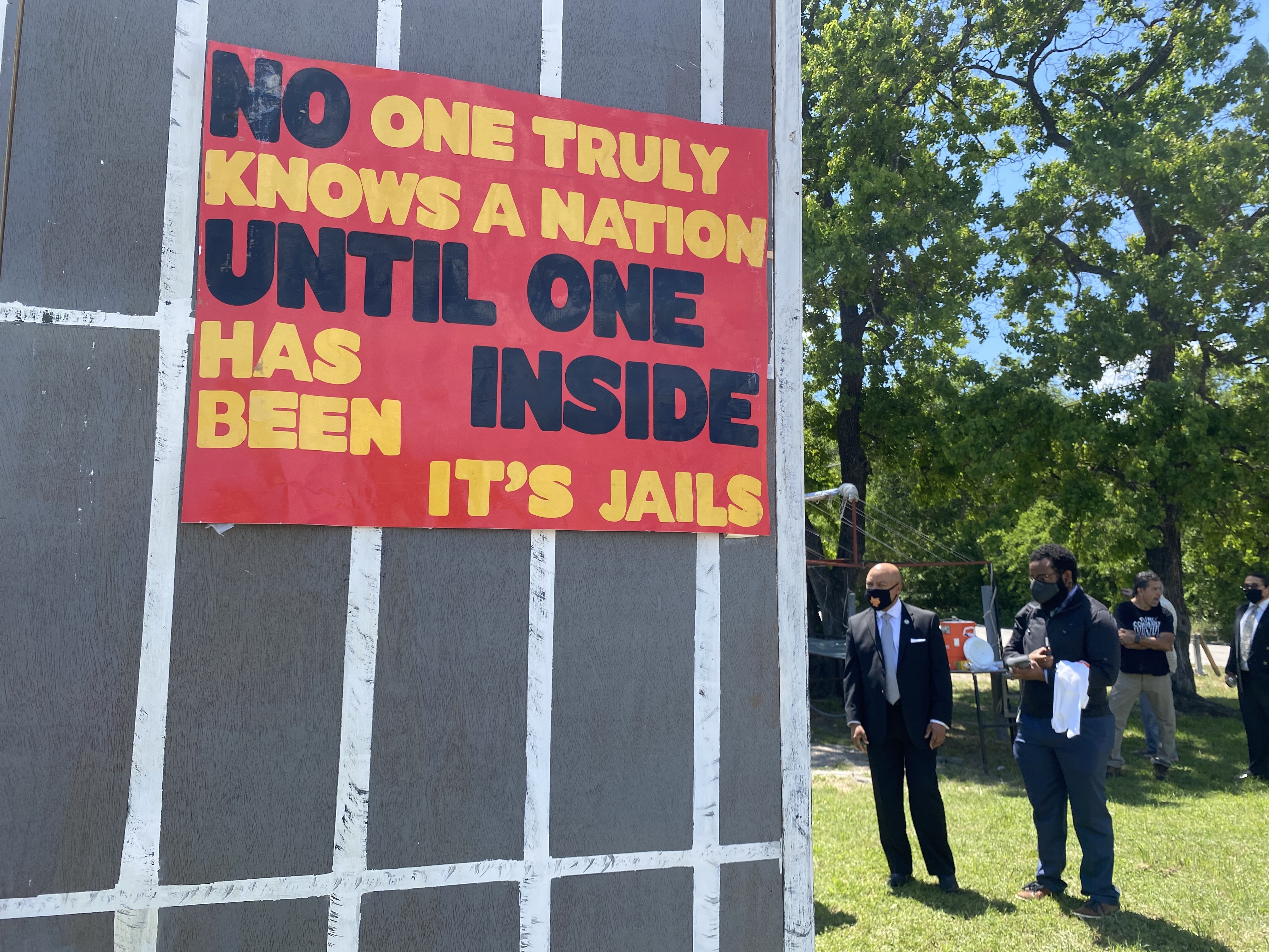 Spurred by The News' inquiries, Texas prisons will release heat logs at  state lockups