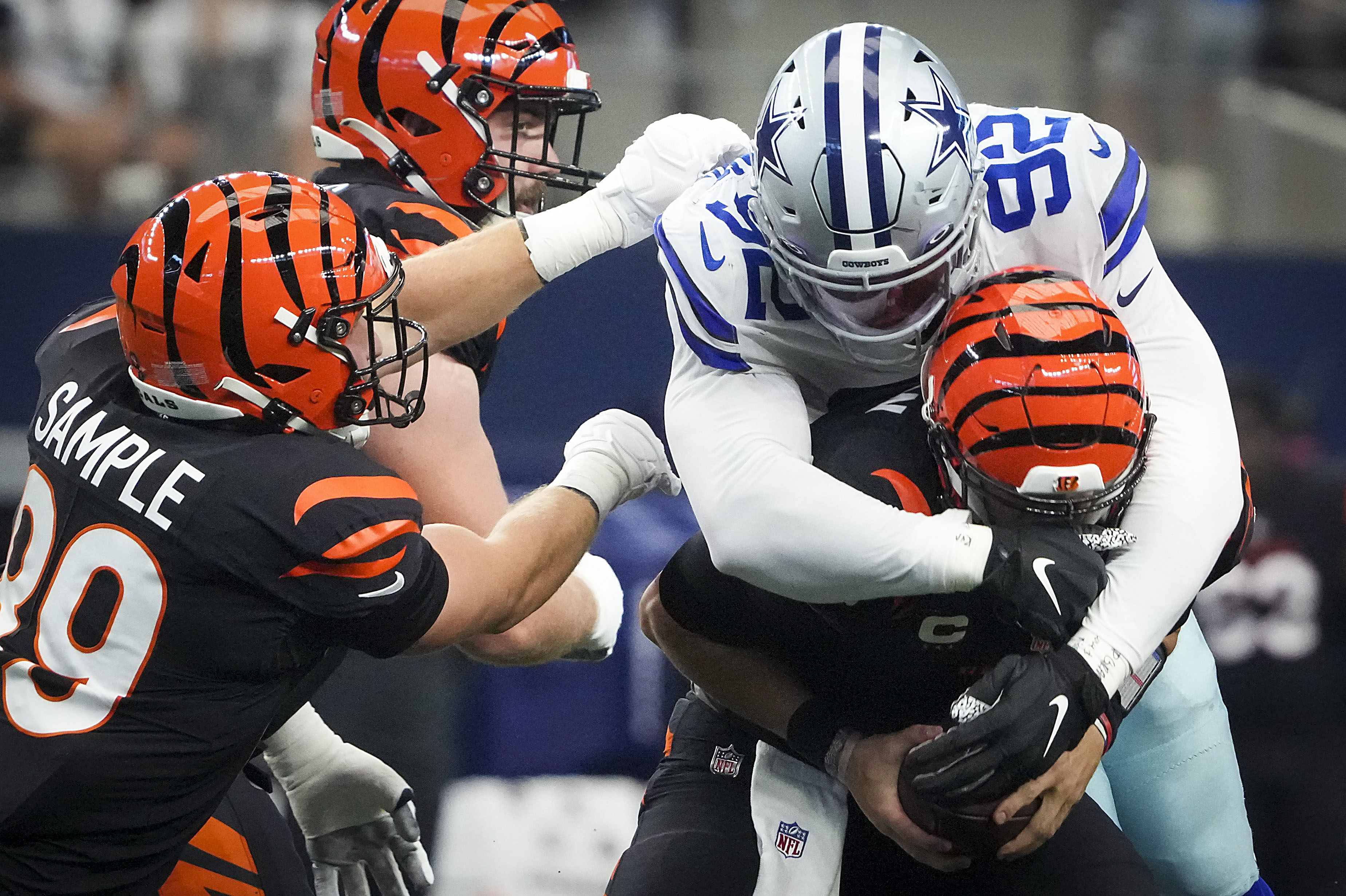 Dallas Cowboys quarterback Cooper Rush (10) prepares to throw a pass  against the Cincinnati Bengals during an NFL Football game in Arlington,  Texas, Sunday, Sept. 18, 2022. (AP Photo/Michael Ainsworth Stock Photo -  Alamy