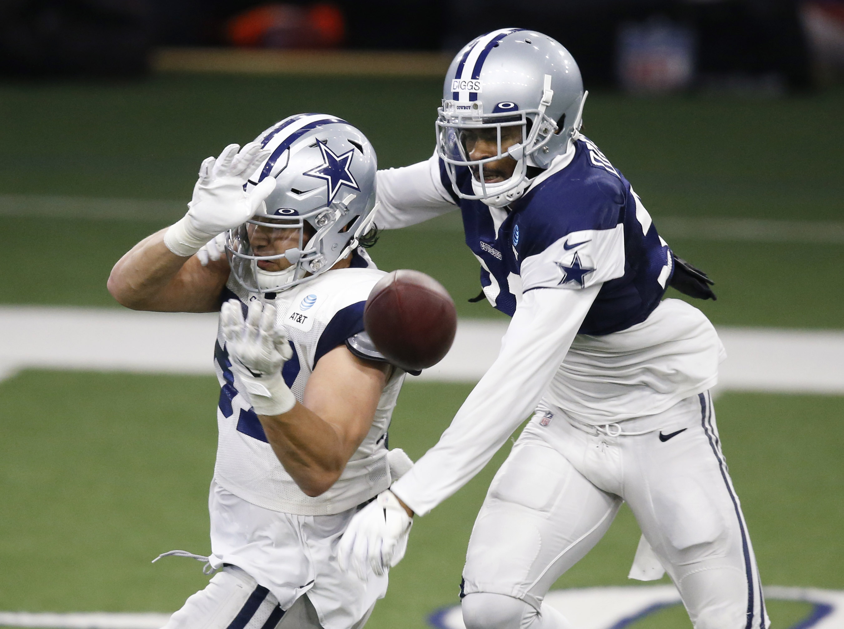 NFL DFS D/ST Coach Week 8: Trevon Diggs and the Cowboys Set to Lock Down  the Bears