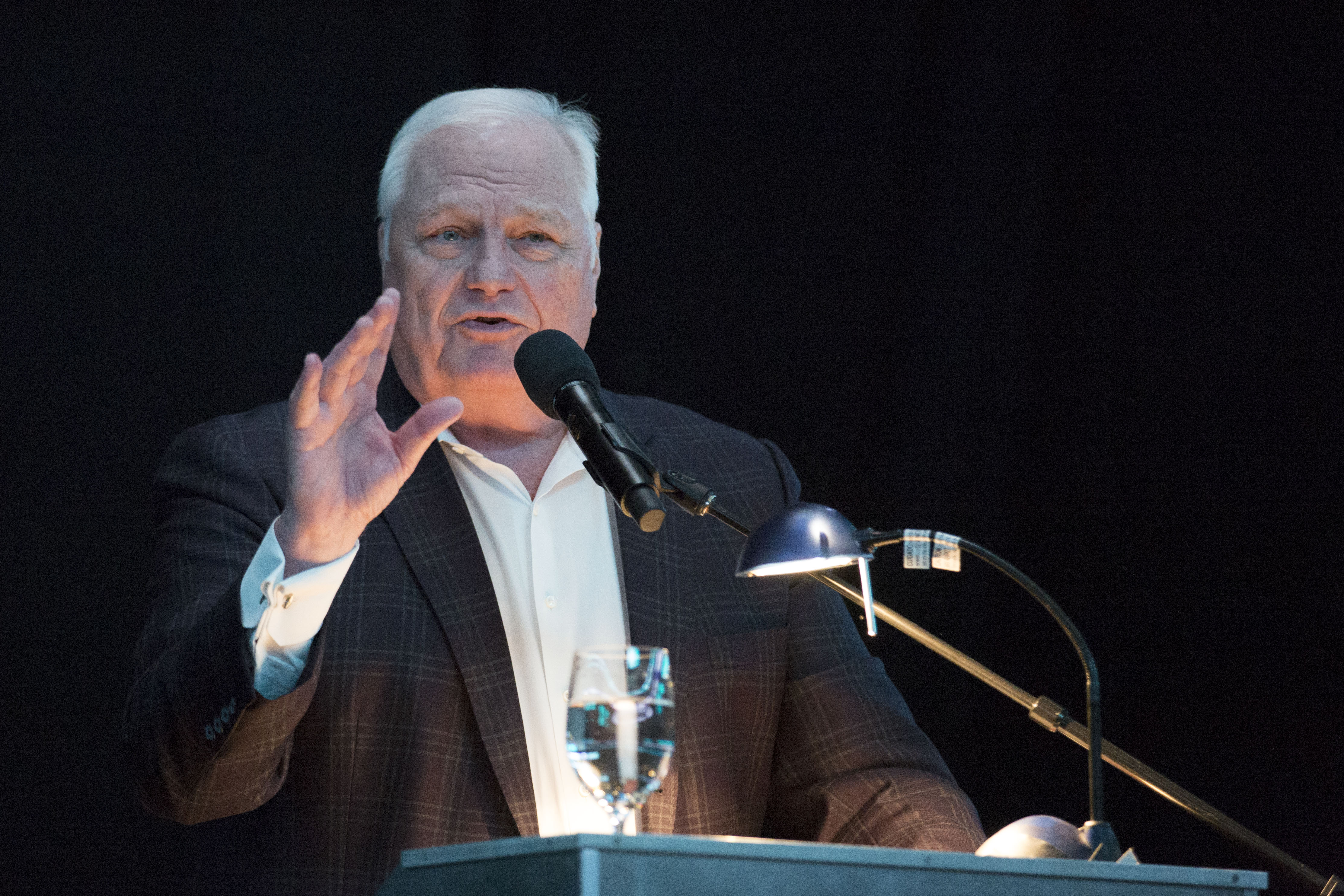 WFAA's Dale Hansen will retire in September, after 38 years at the station