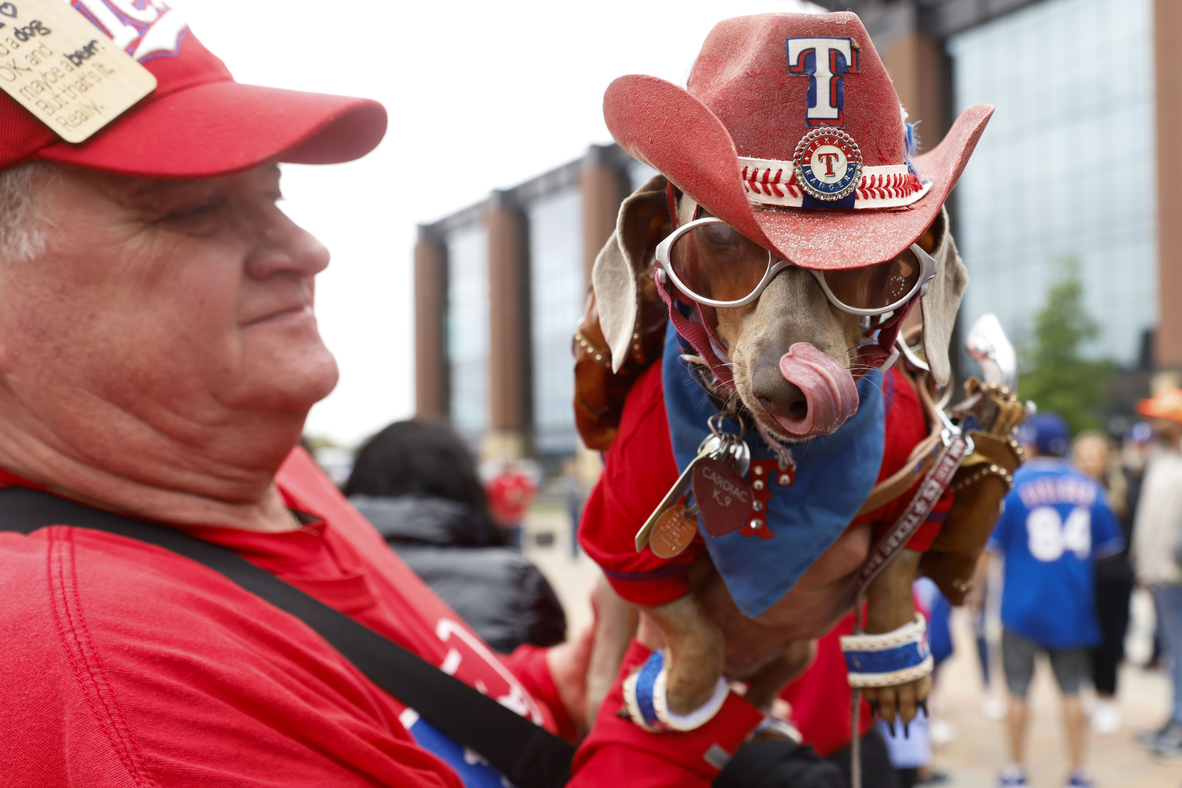 Tailgating, mascots and more: This is how Rangers fans celebrated ...