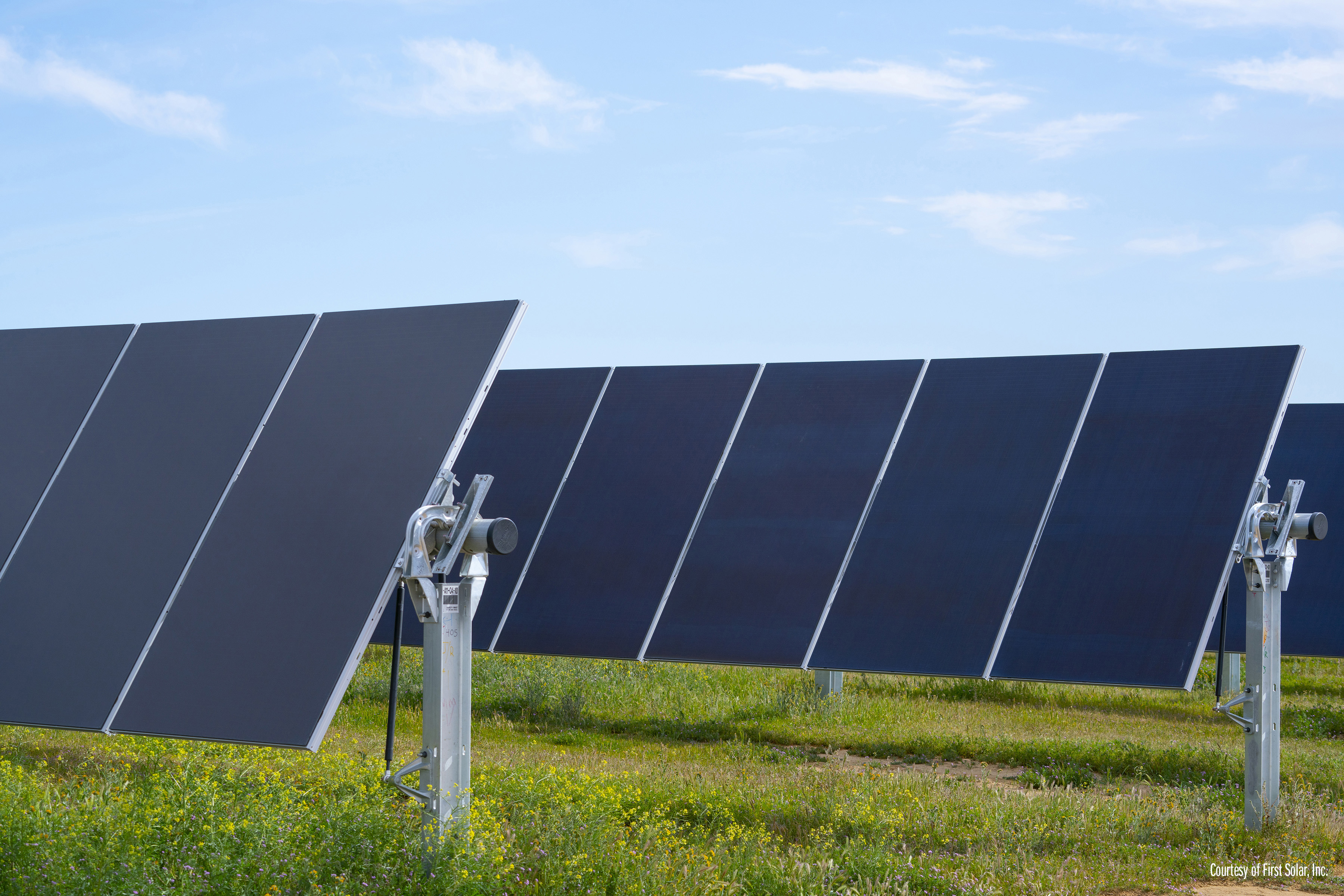 Empleos en el campo de energía solar se duplicaron en cinco años en Estados  Unidos