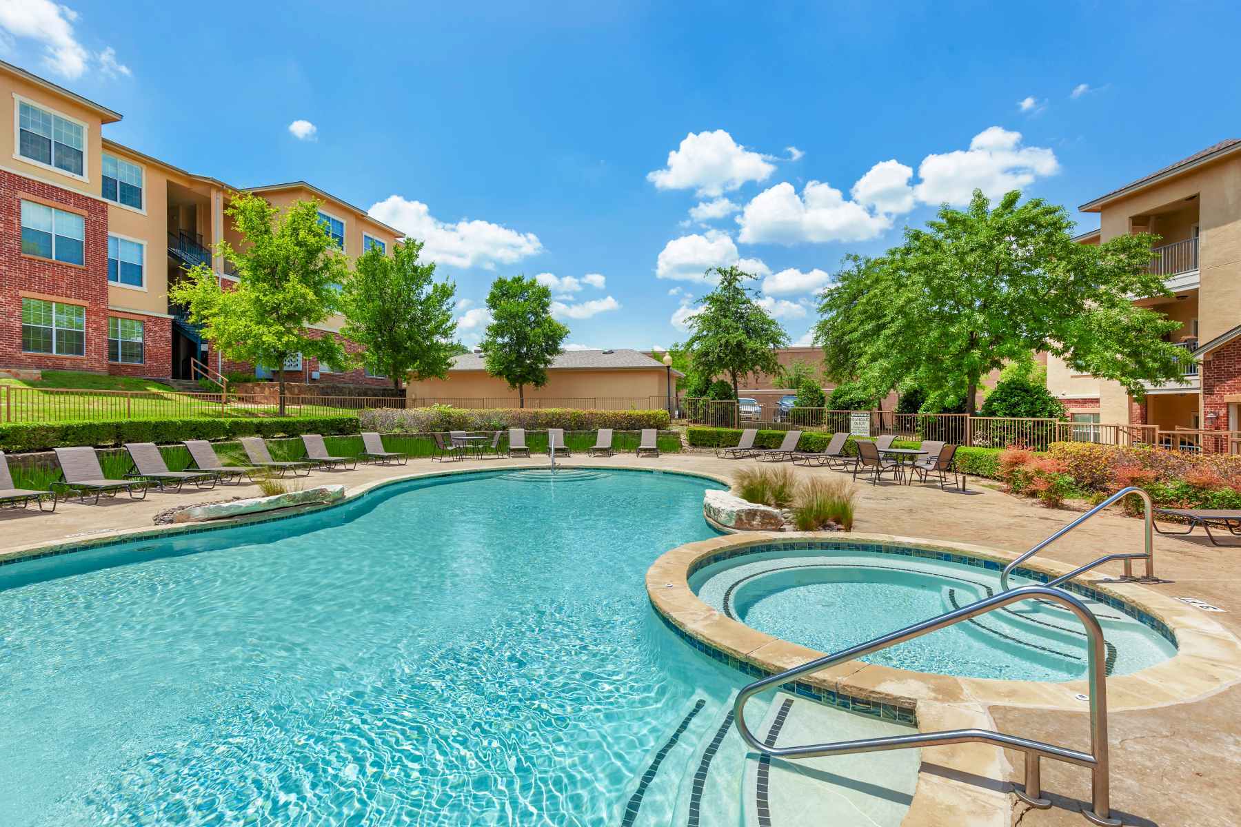 Houston investor adds to D-FW holdings with two apartment buys