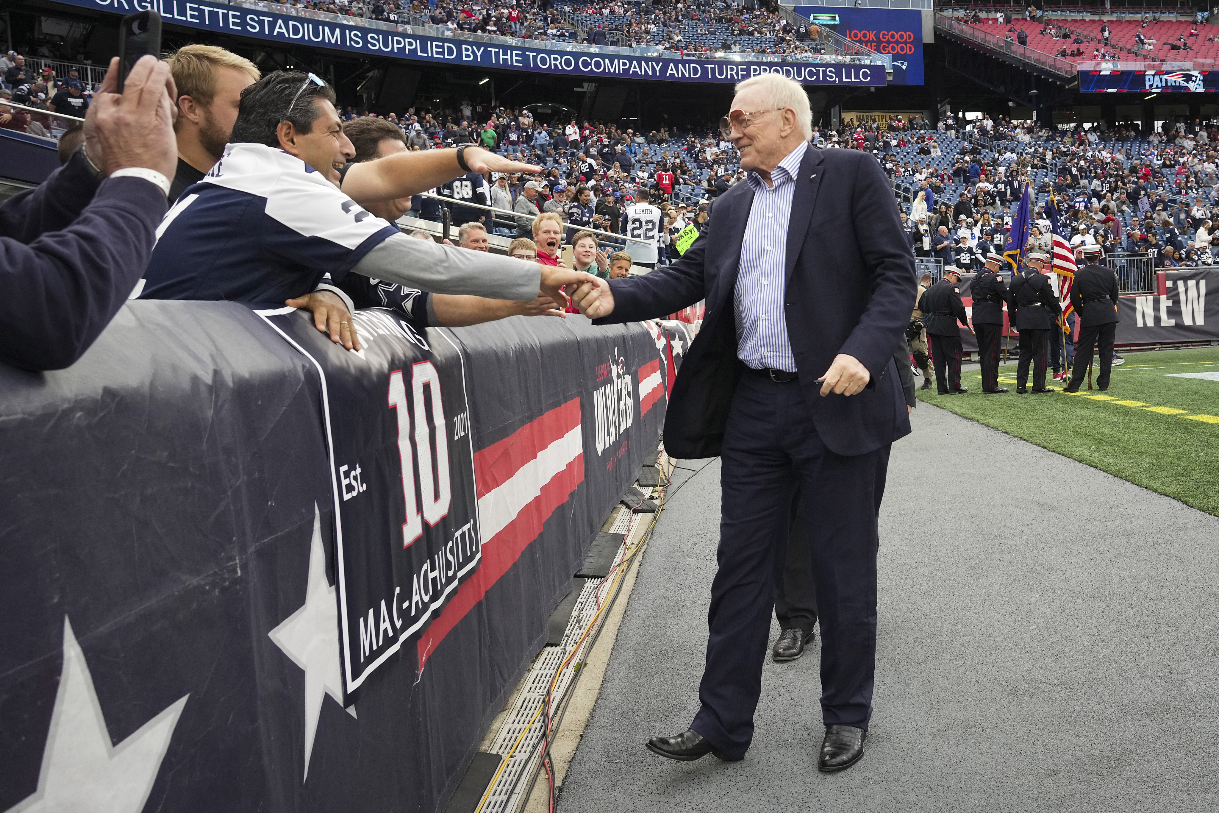 Jerry Jones compares Cowboys' Super Bowl drought to 49ers'