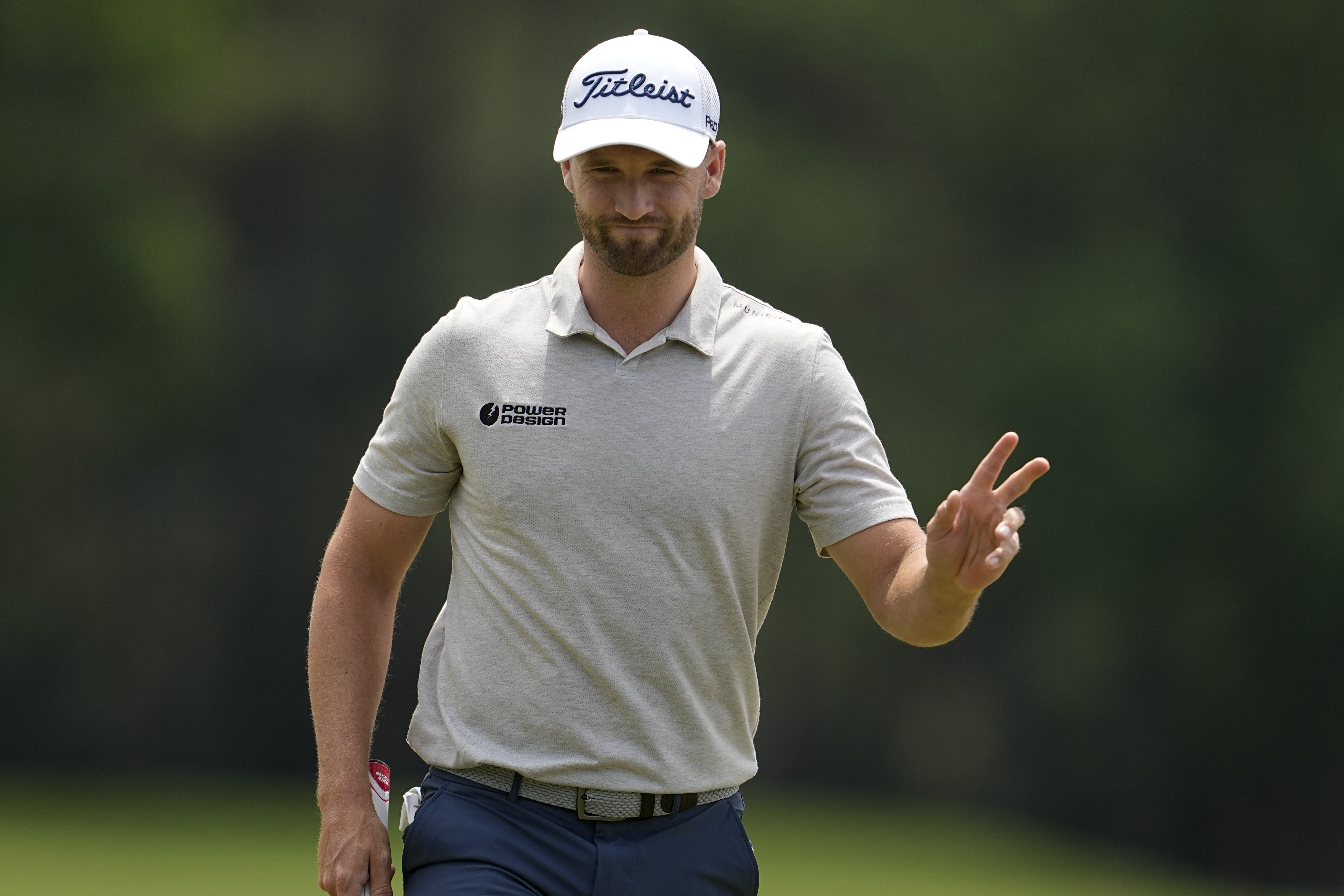 Wyndham Clark holds off Schauffele to win first PGA Tour event at