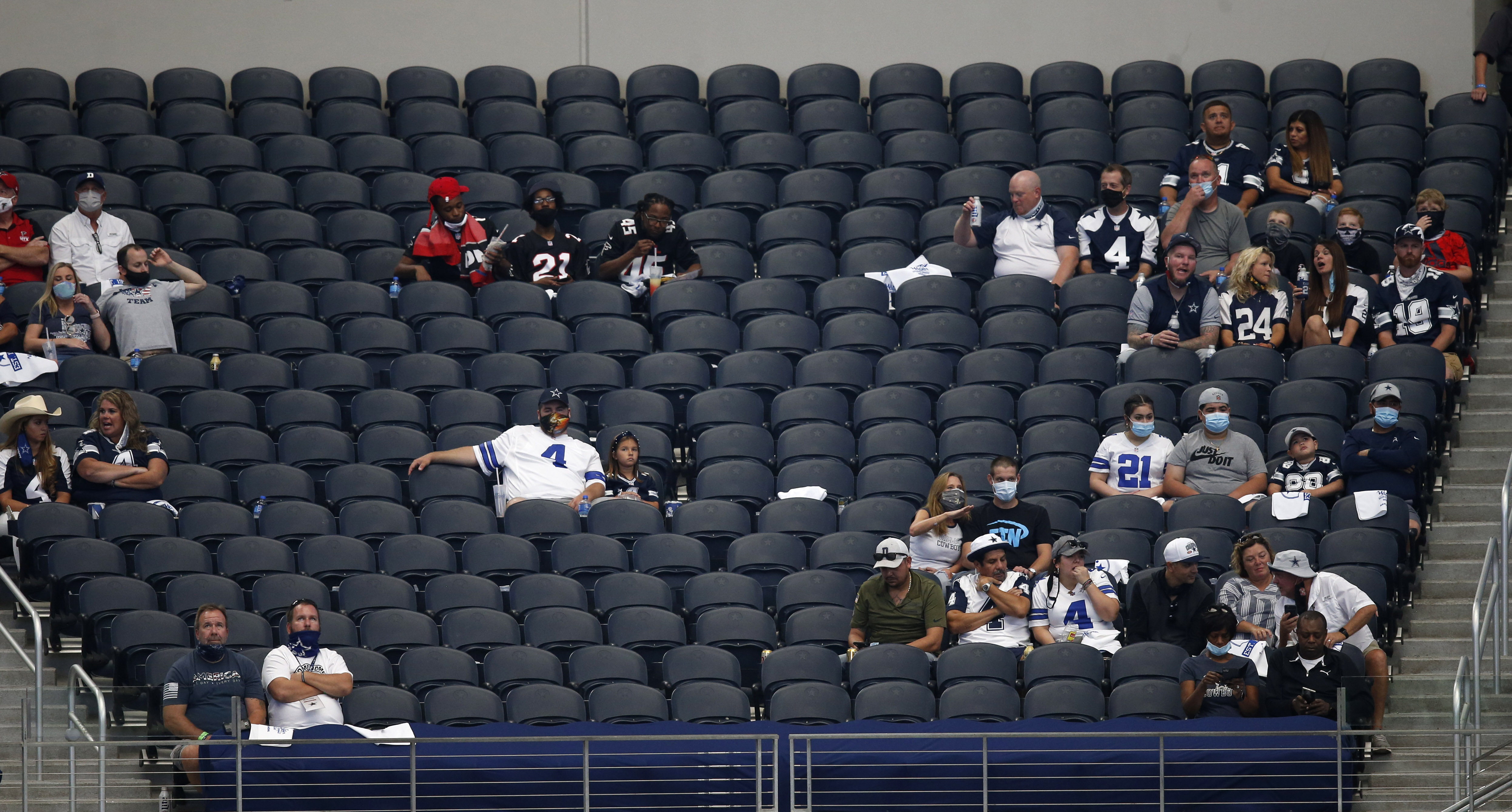 Cowboys expected to allow more fans at next home game at AT&T Stadium