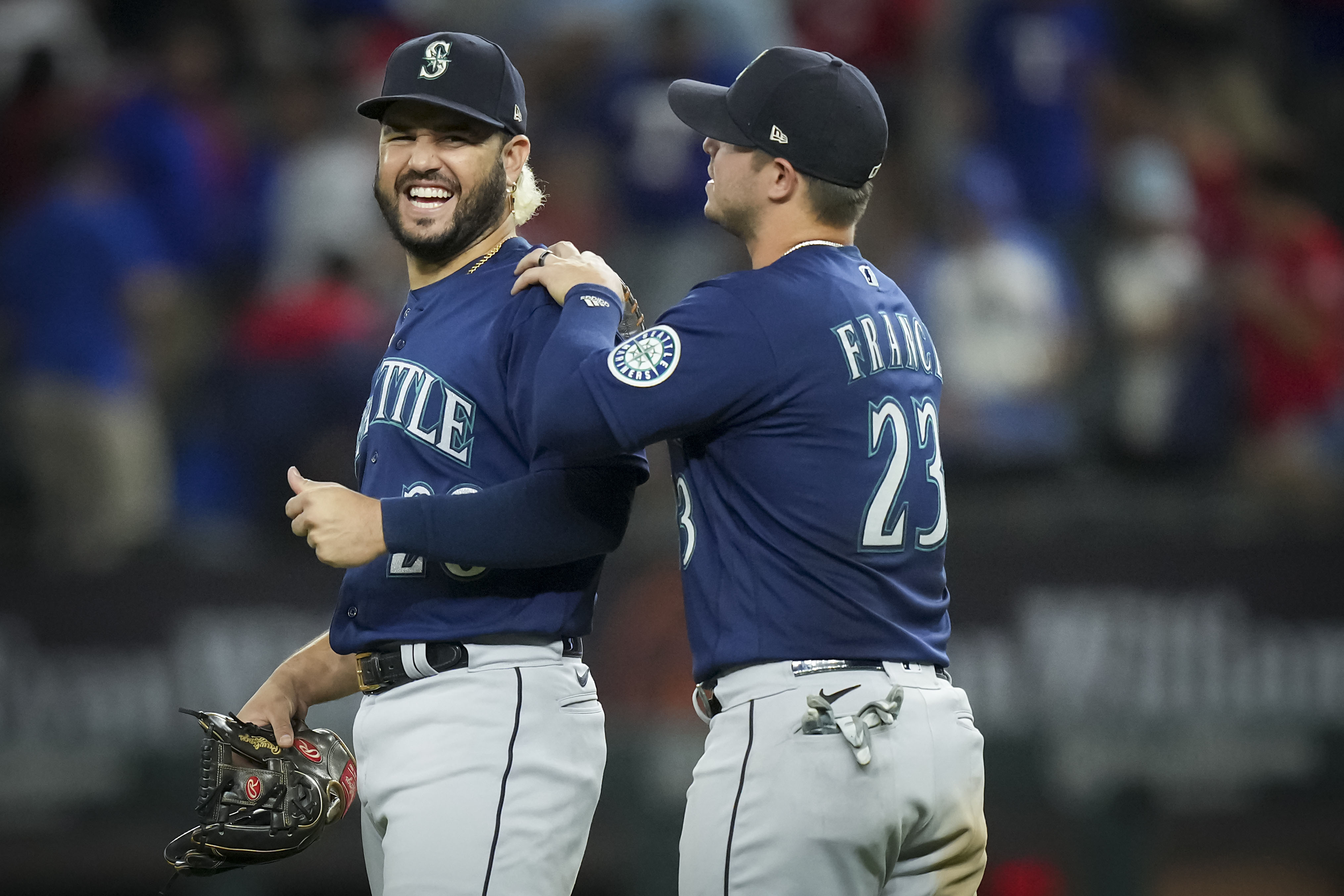 Suarez'd: Rangers fall to Mariners behind go-ahead 9th-inning home run