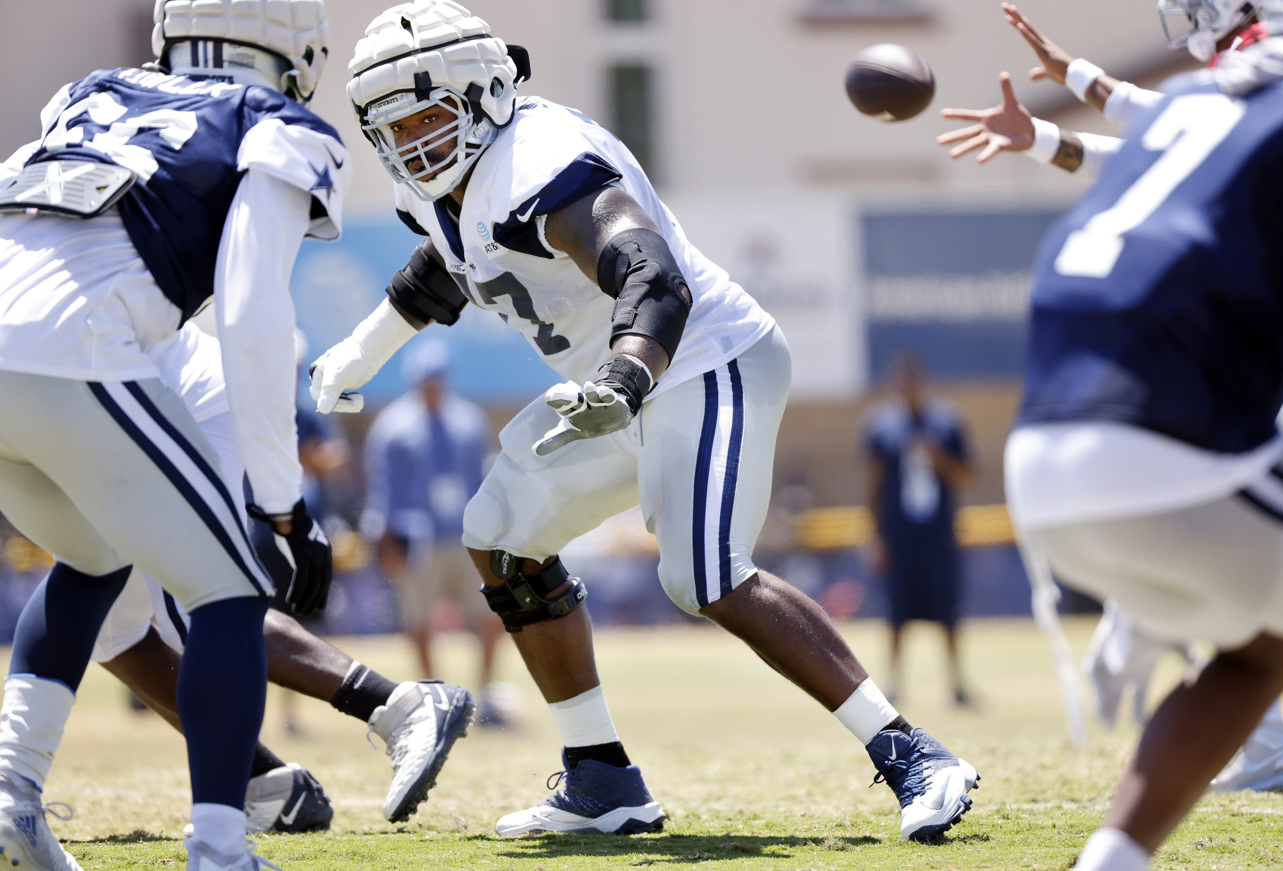 Cowboys' Tyron Smith Returns To Practice