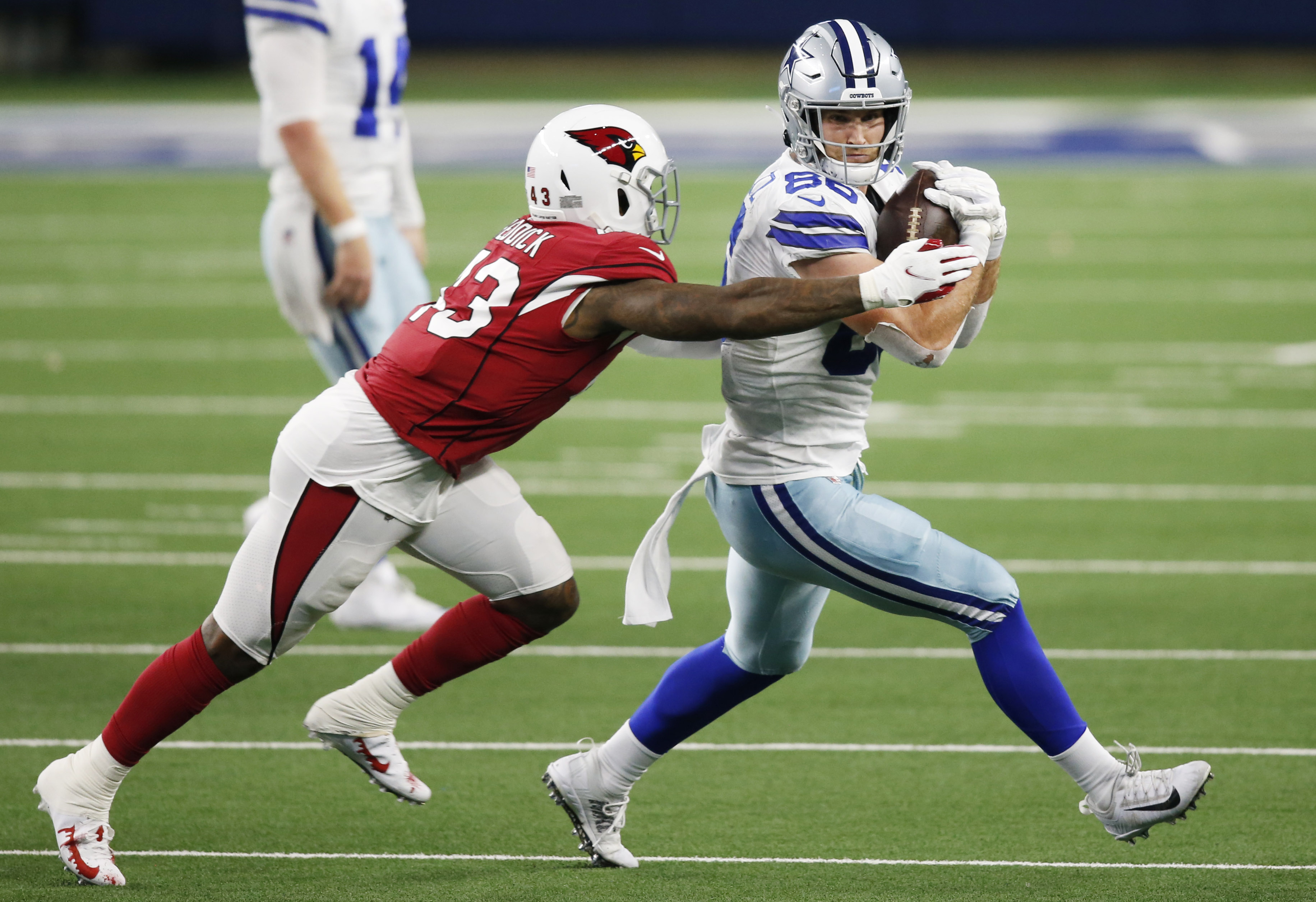 Top 25 photos from Cowboys-Cardinals: Andy Dalton tosses the ball away ...