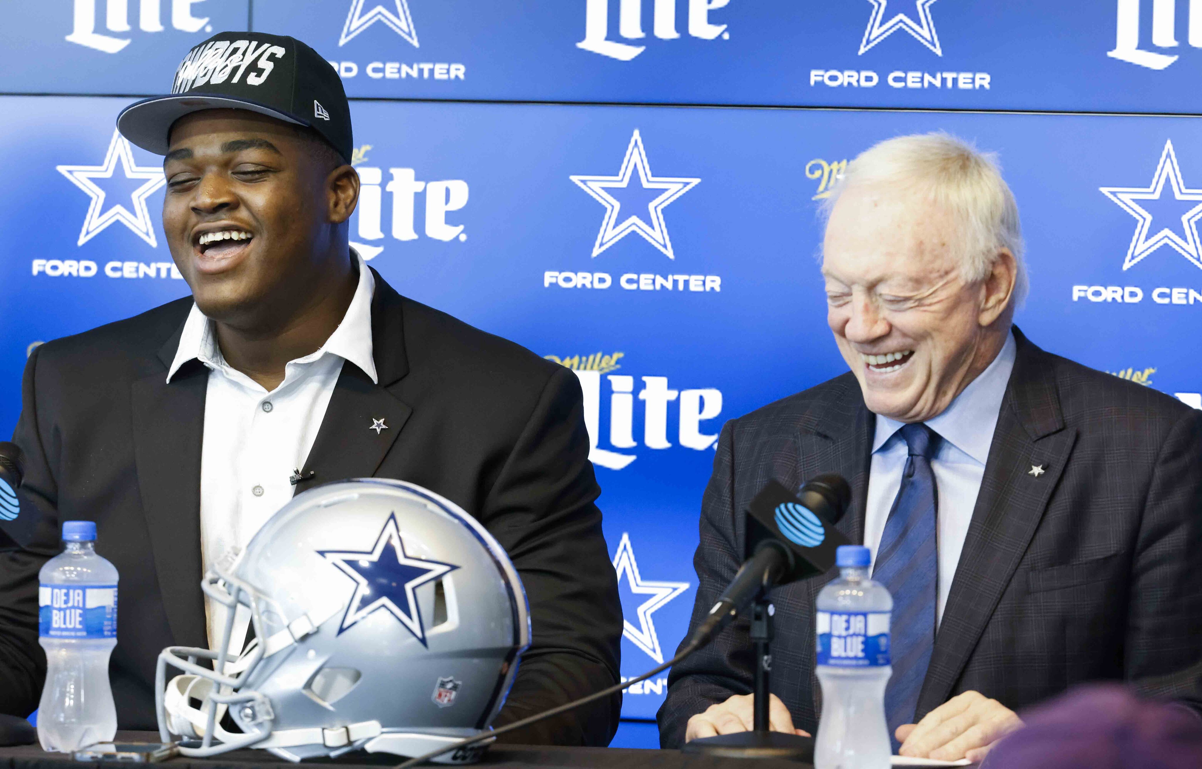 Dallas Cowboys Rookie Tyler Smith Compares to Legend Larry Allen