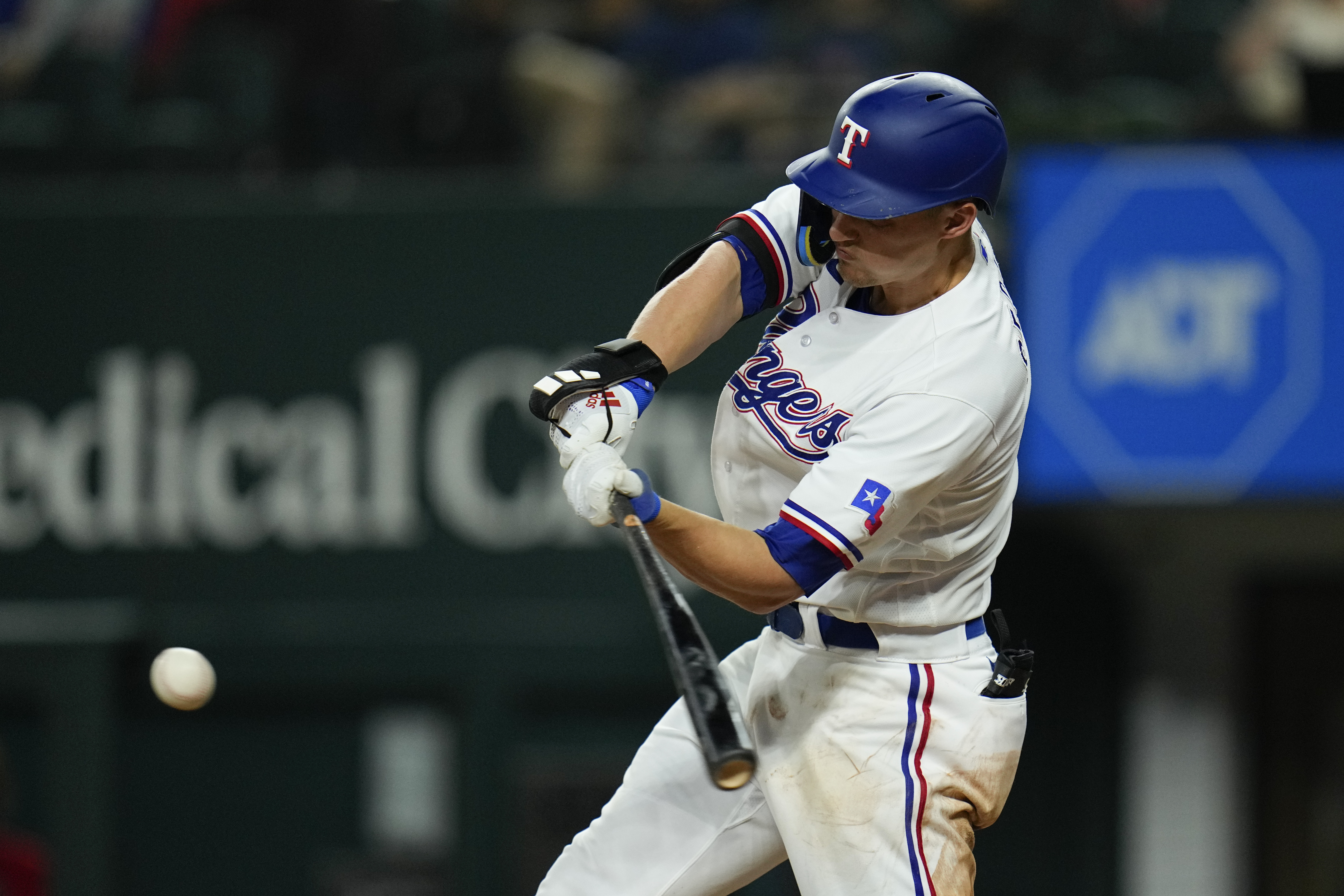 Without Corey Seager, Rangers seek second straight win over Astros