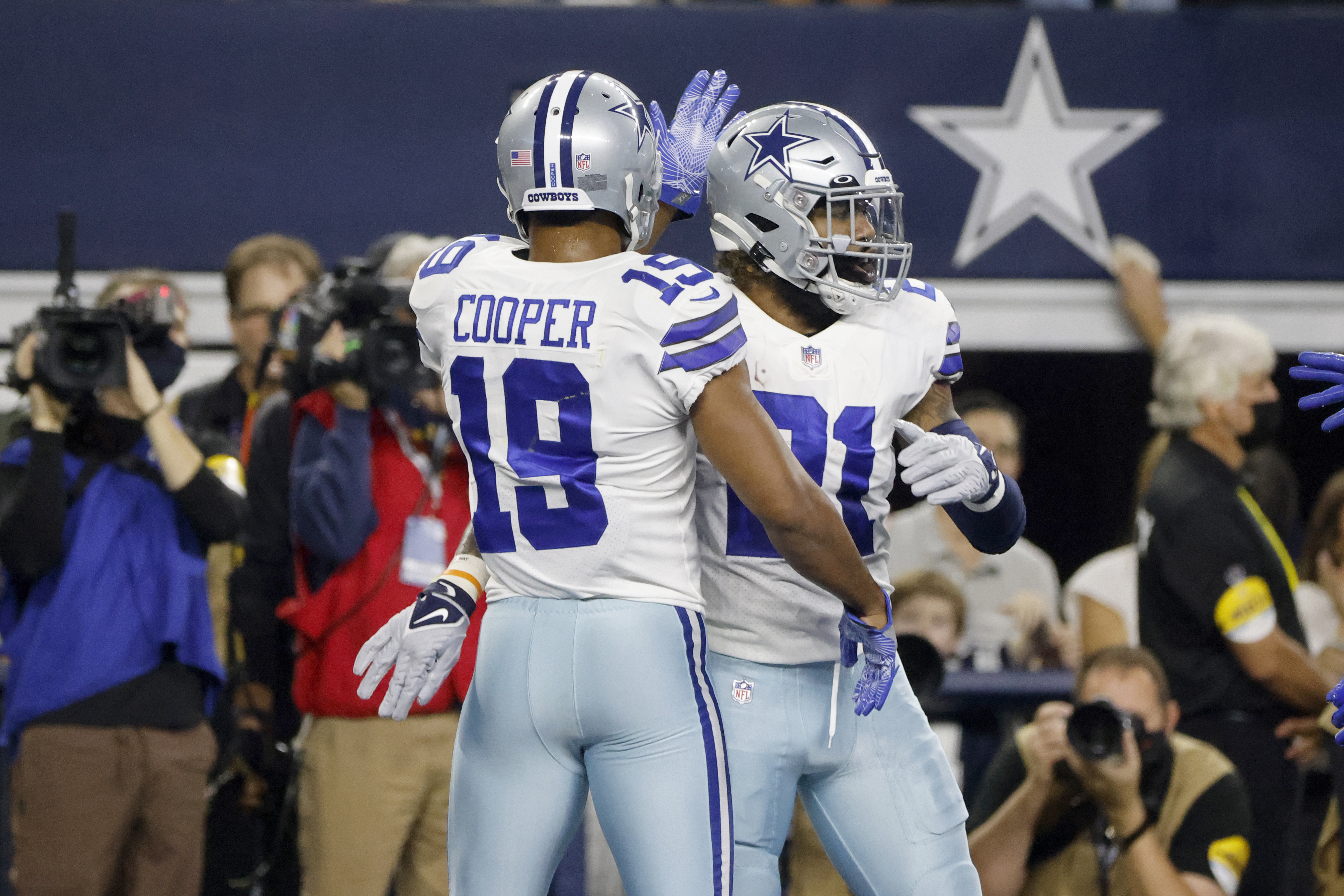 Cowboys to release 2-time rushing champ, former Ohio State star Elliott