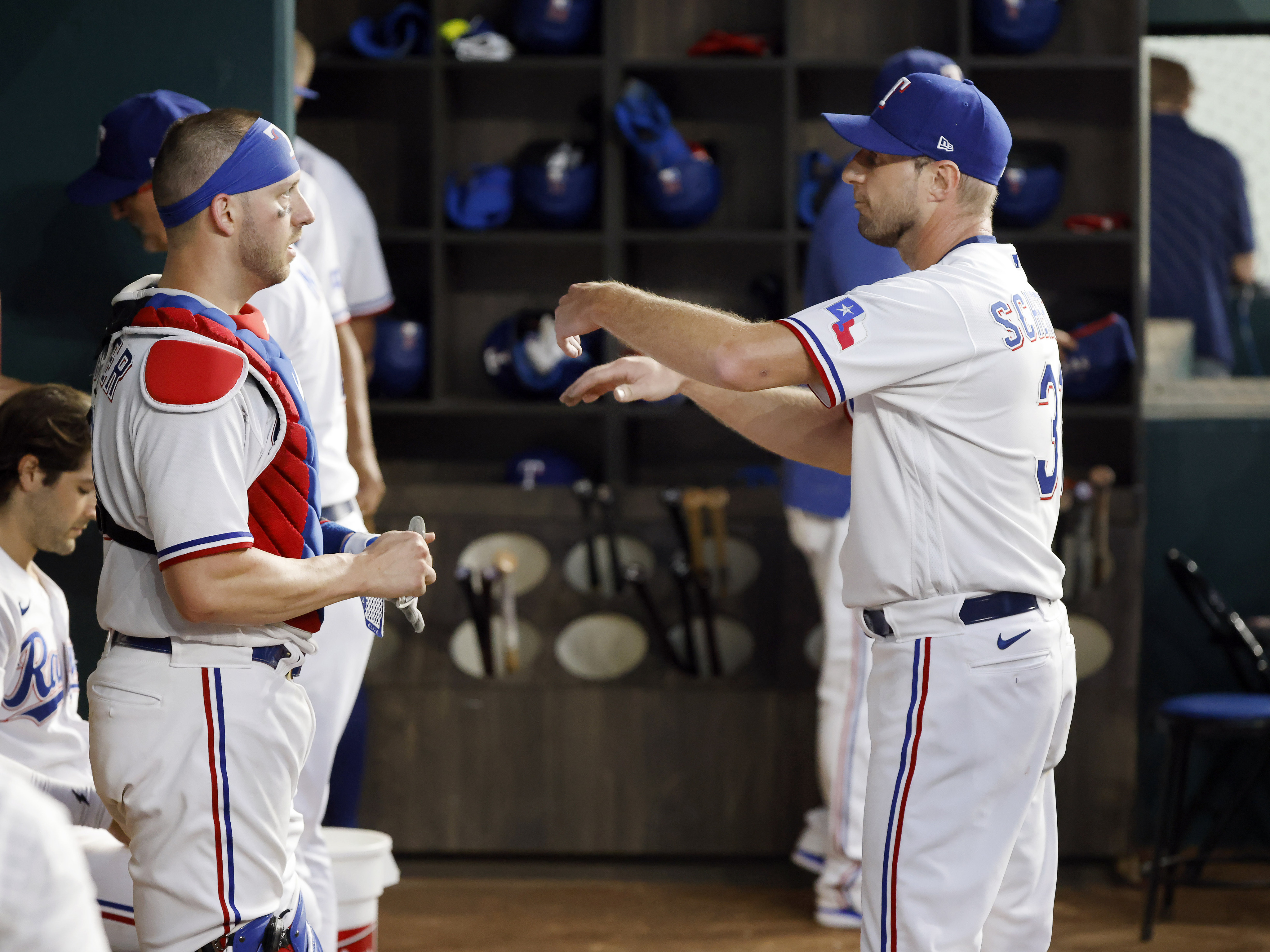 Texas Rangers To Debut 1970s Throwback Uniforms vs Braves - Sports