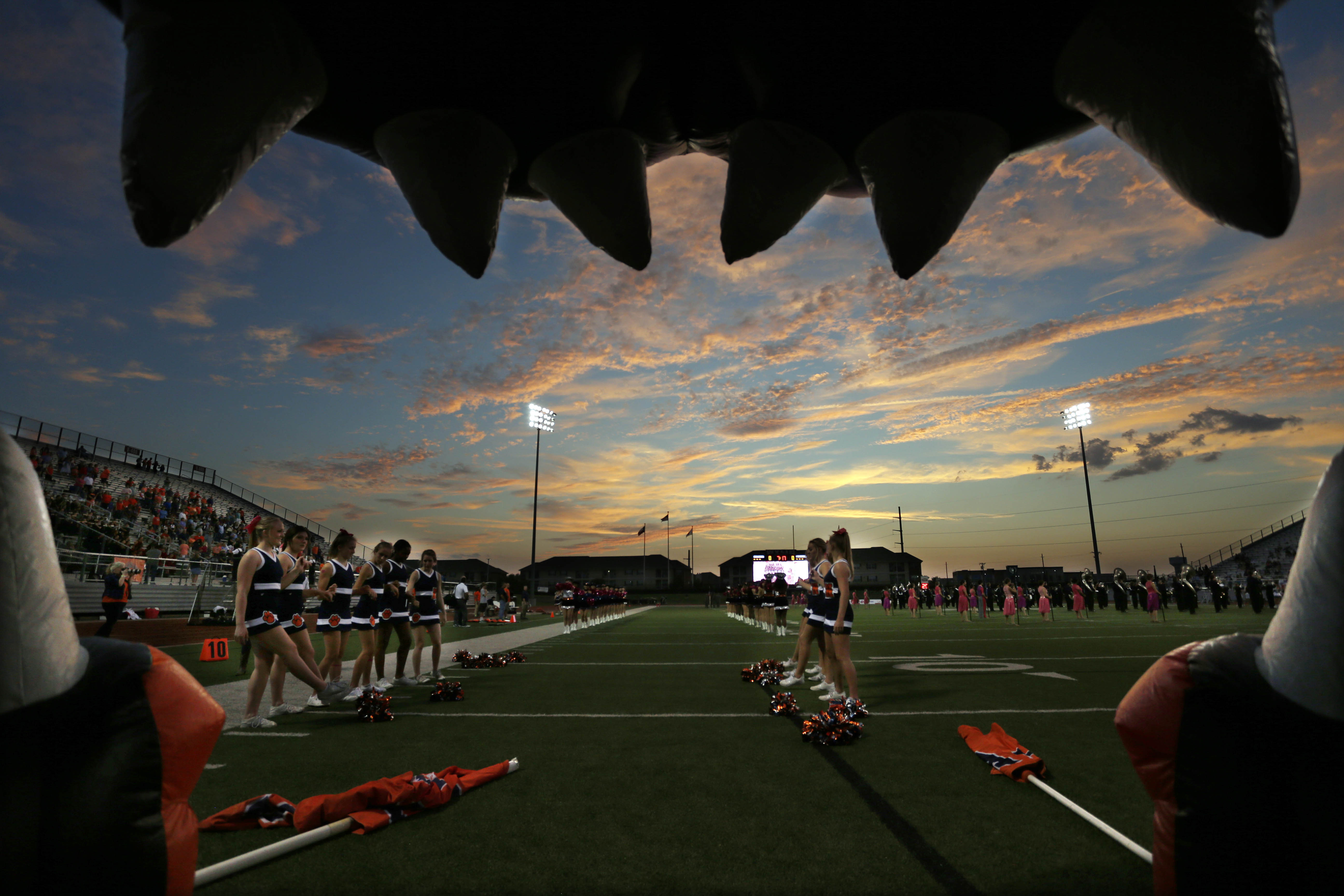 A 'hurricane-style' schedule, four days rest: The race schools face to make  up TXHSFB games affected by COVID-19