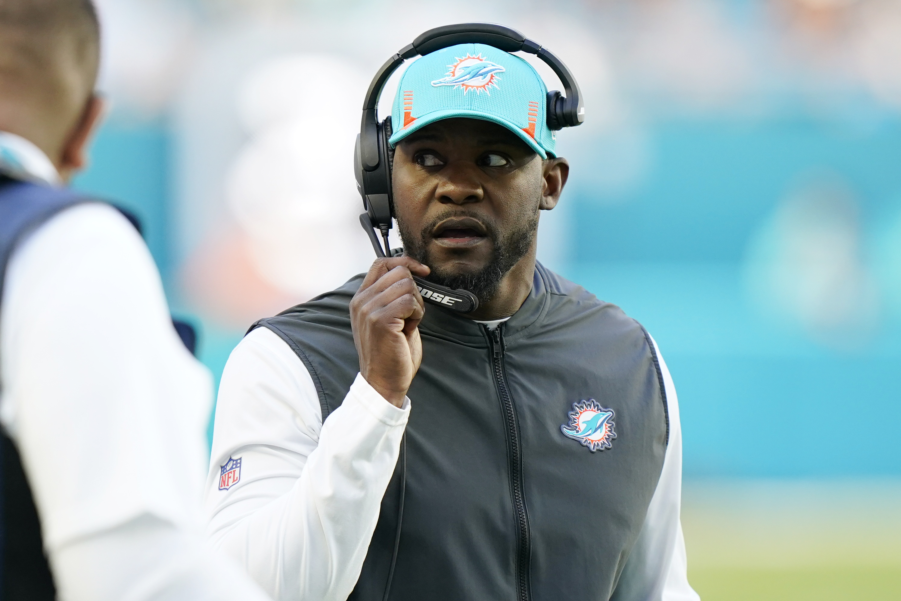 I'm with Brian Flores!': Dez Bryant, others react to ex-Dolphins coach  suing the NFL