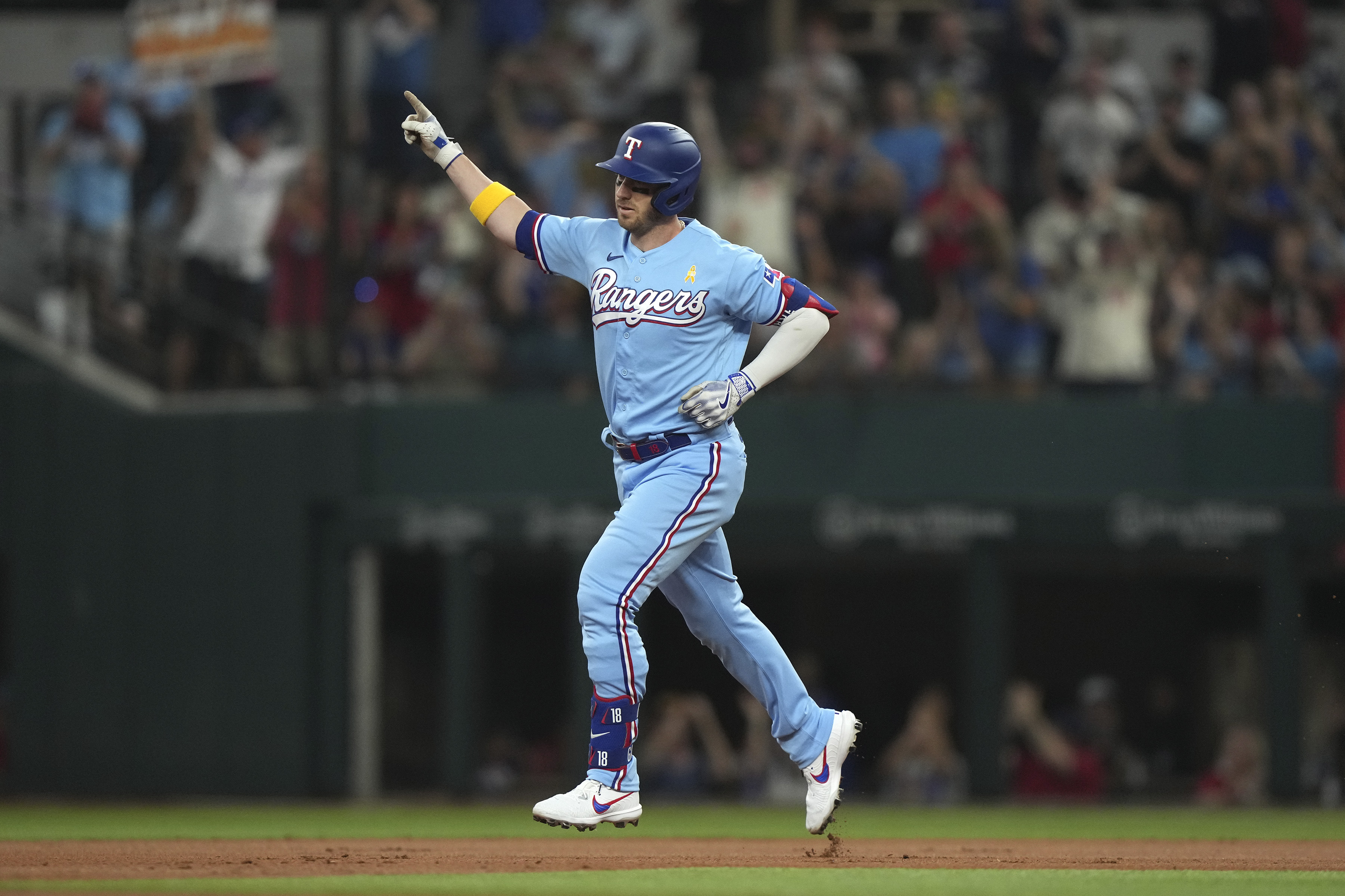 Rangers' Mitch Garver catching Sunday