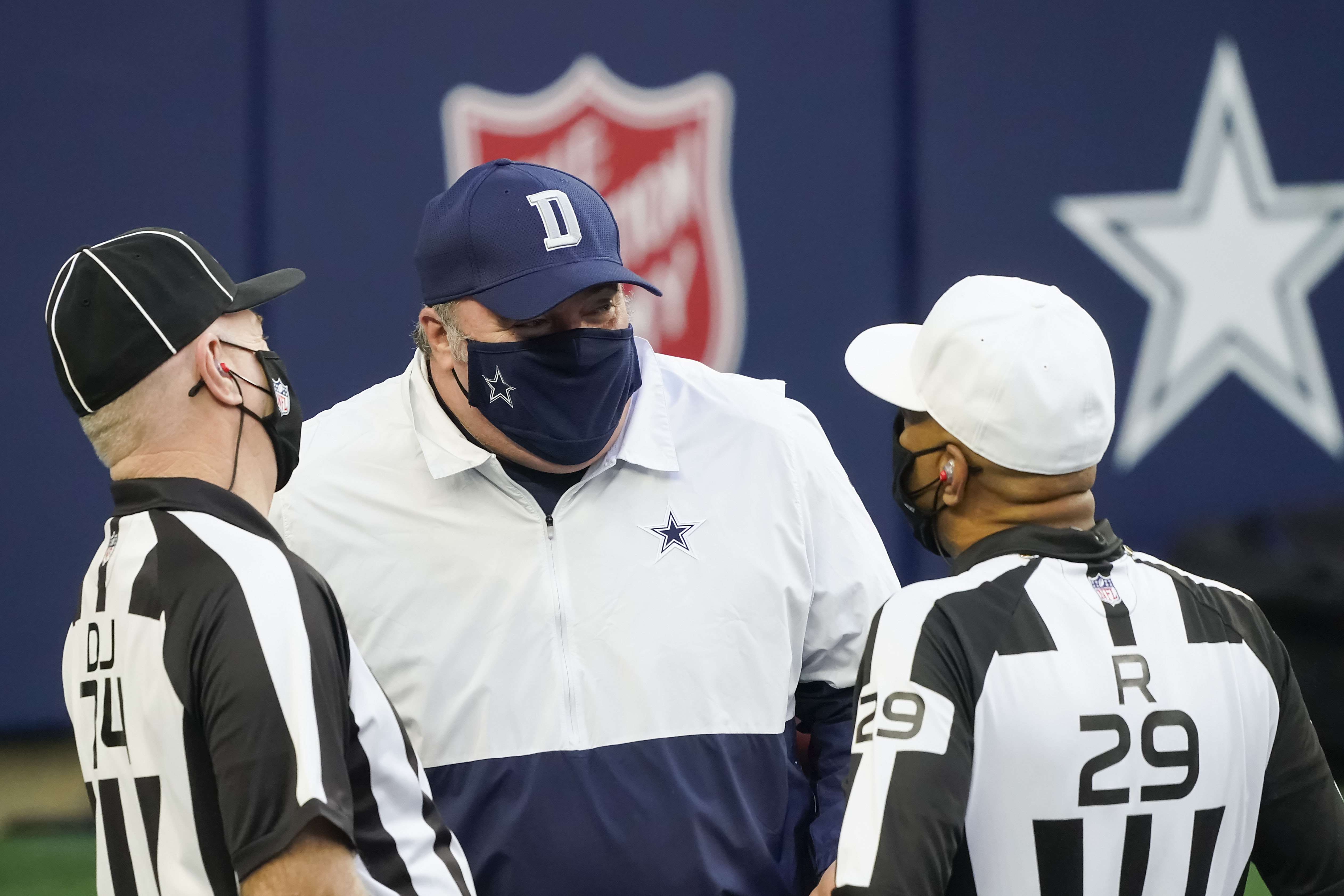 To challenge, or not to challenge? Mike McCarthy altered Cowboys