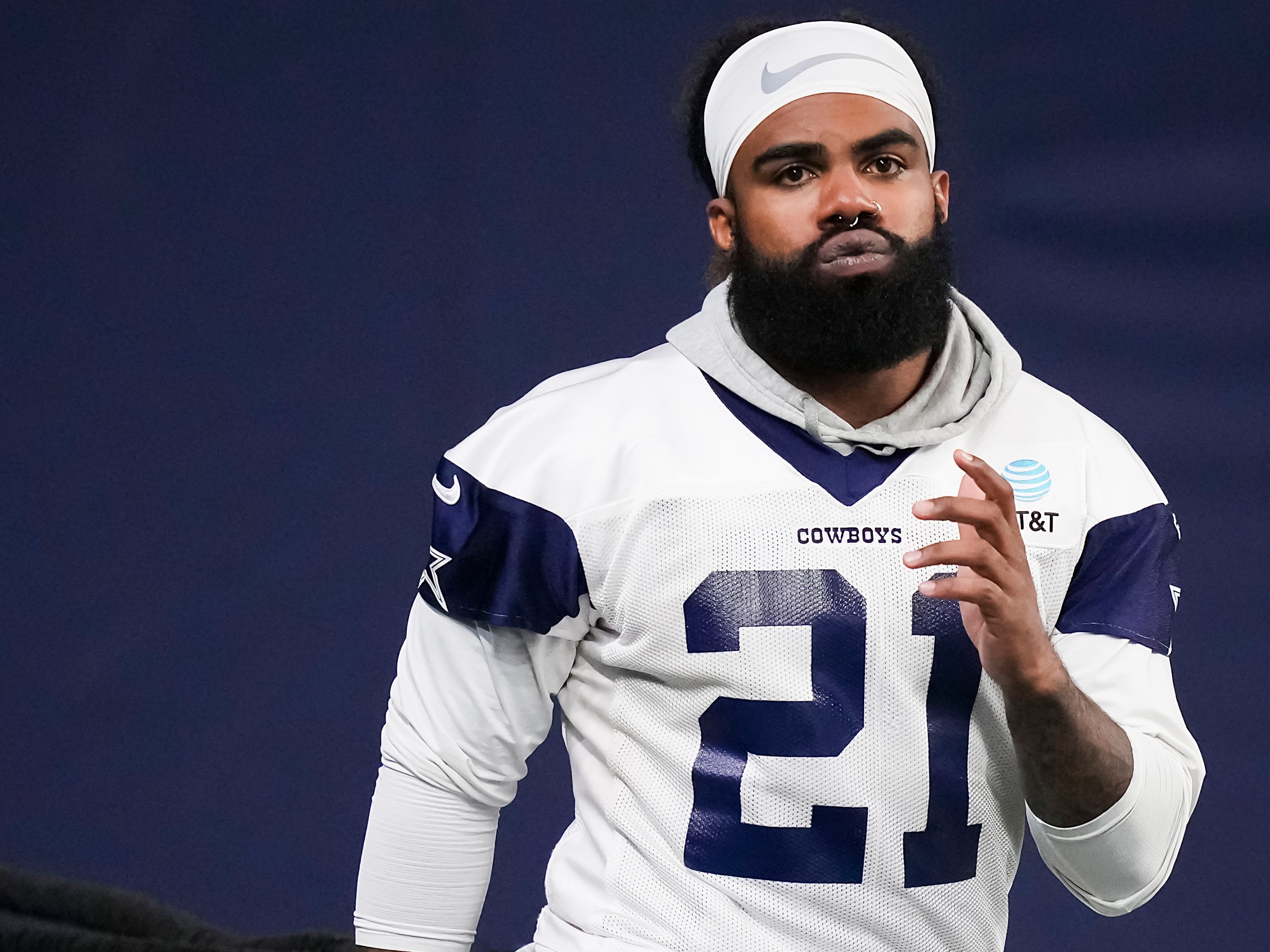 Cowboys' Ezekiel Elliott ready to redeem his team — and himself — after  down season