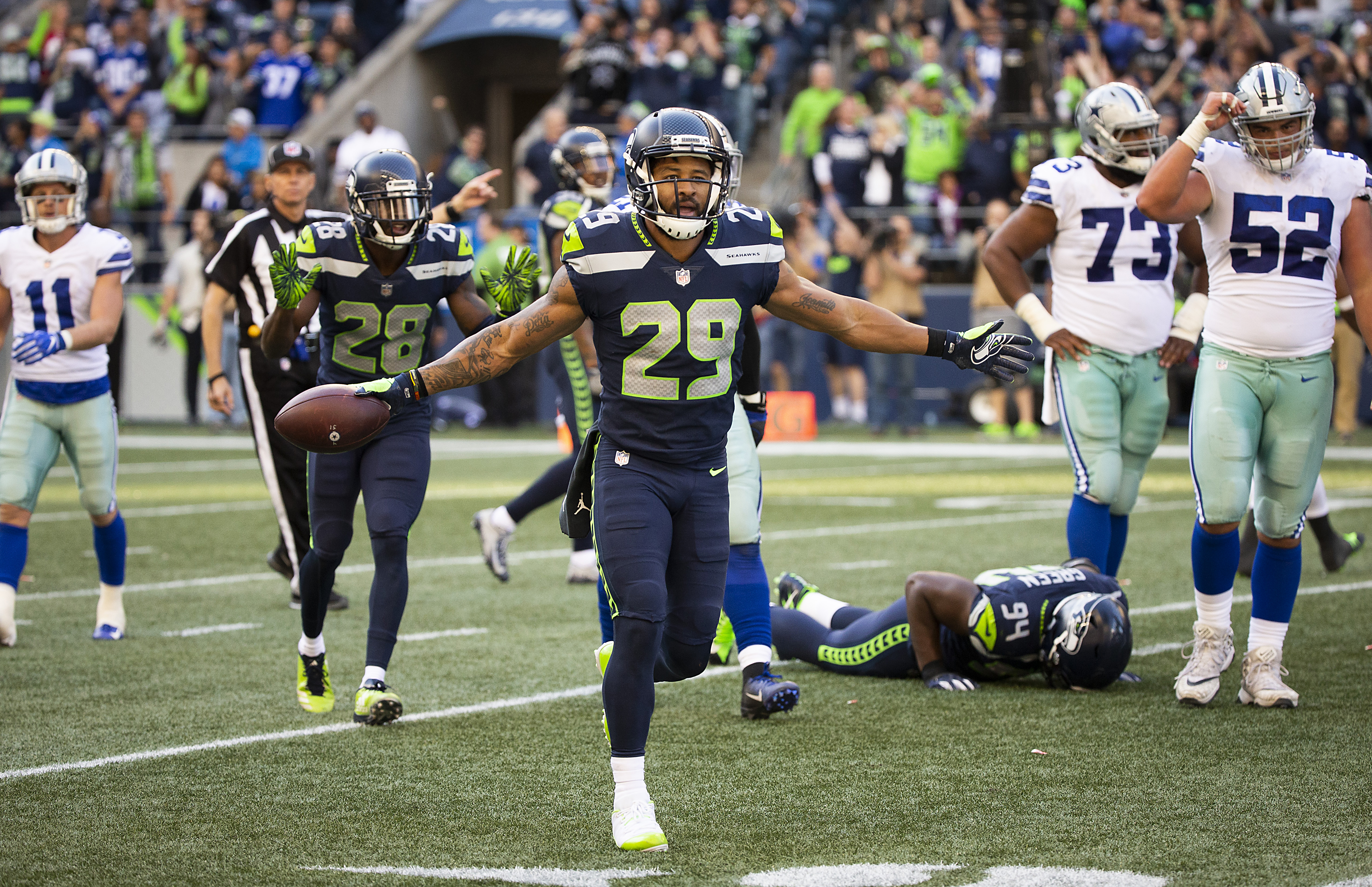 Ex Seahawks safety Earl Thomas arrested over protective order