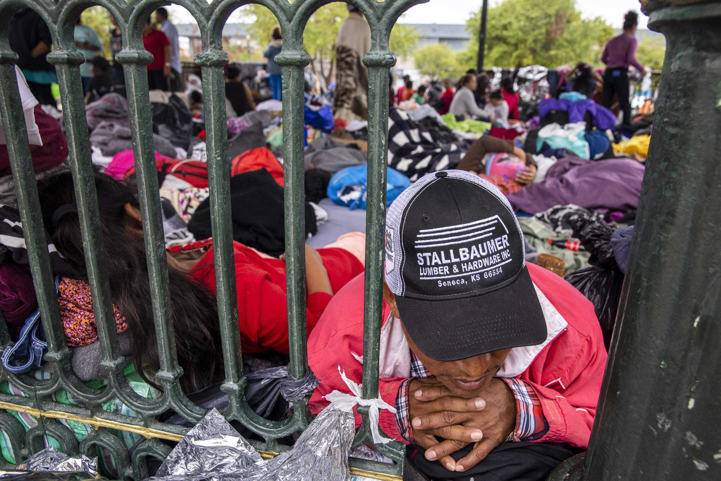 Number of migrants now crossing the border rises, but most are still expelled