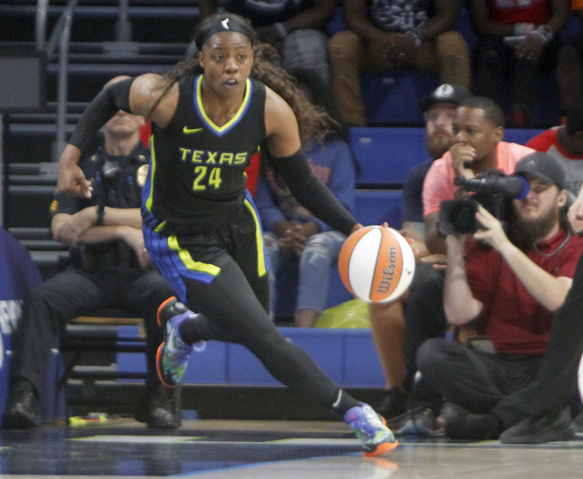 Photos: Dallas Wings forward Kayla Thornton goes for the smooth lay up ...