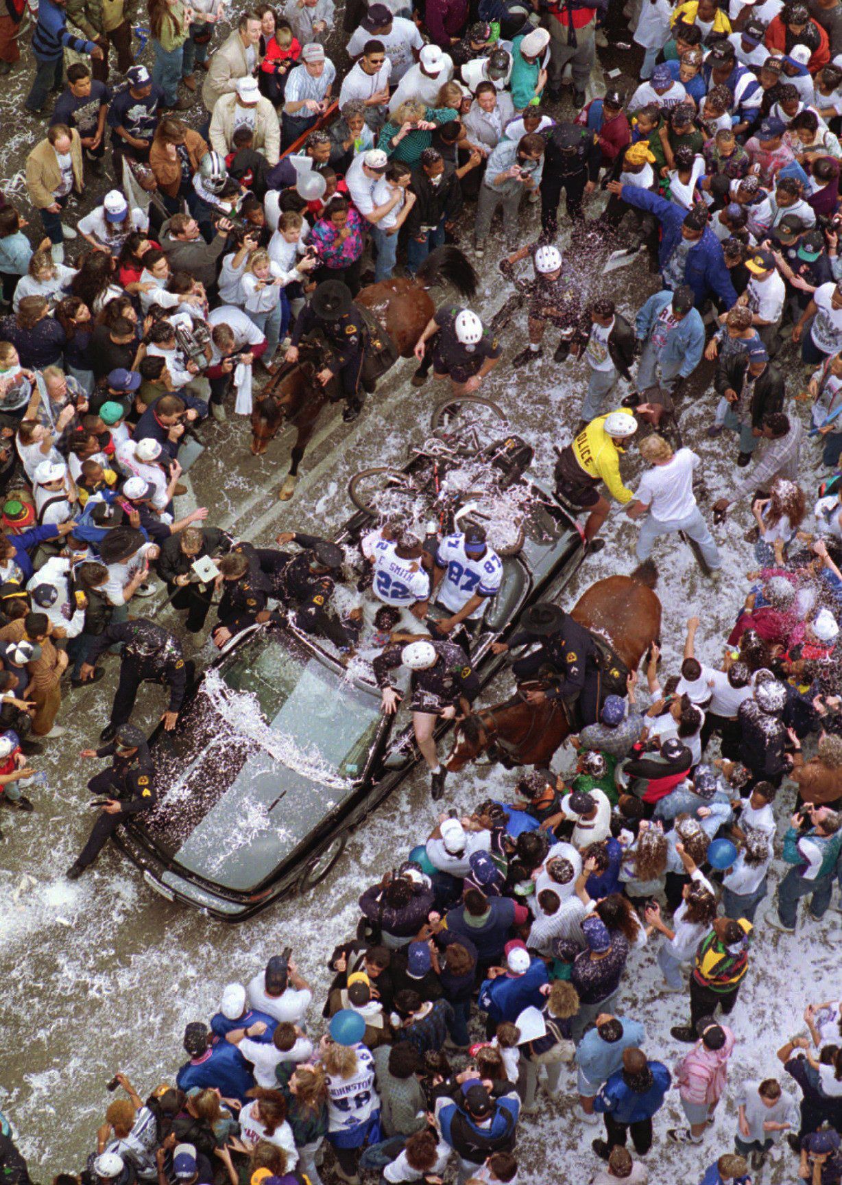 Arrests, fire and celebration: Inside the 'crazy' 1993 Dallas Cowboys Super  Bowl parade