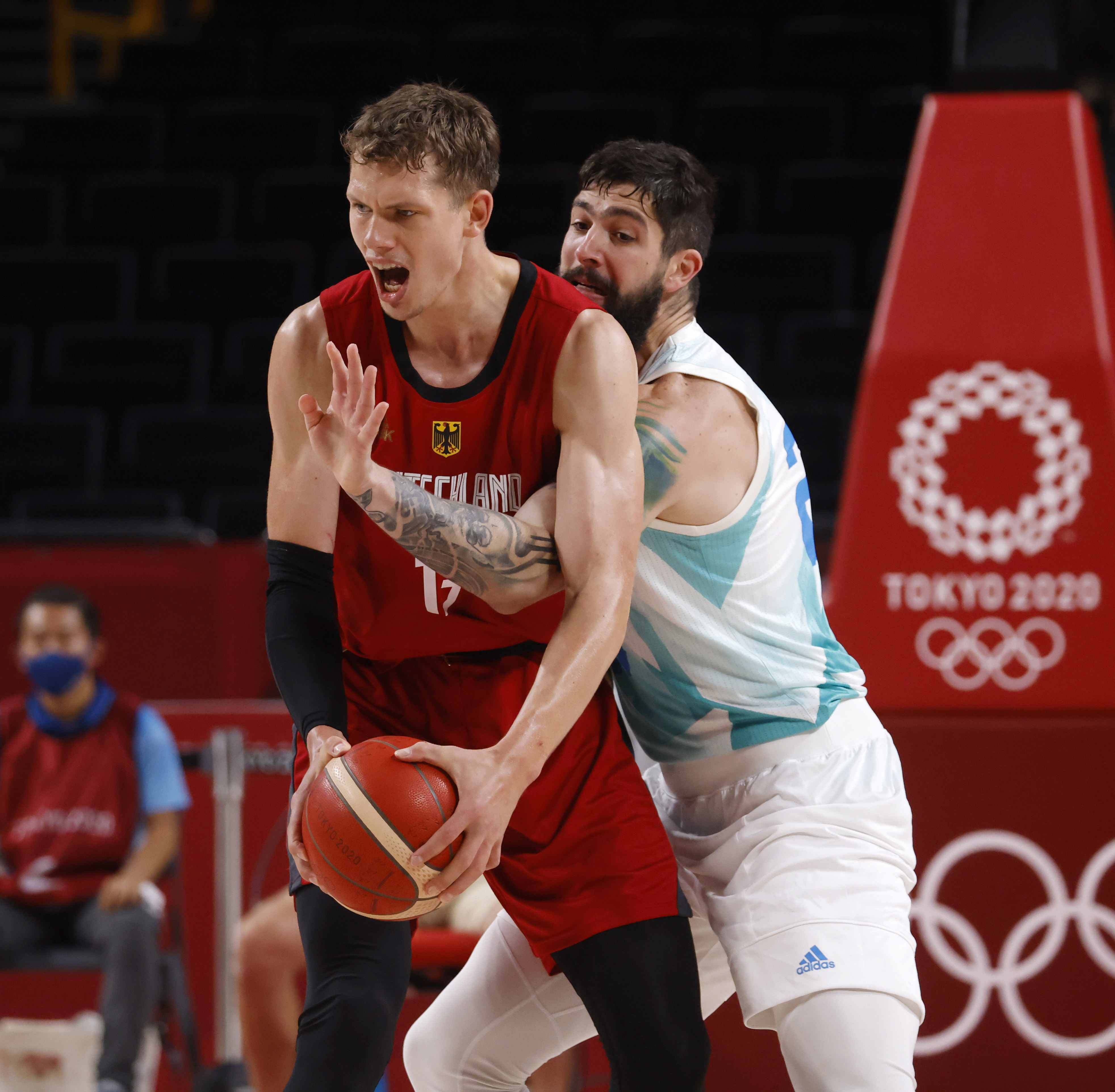 Brotherly love. Dragic & Doncic at Slovenia-Serbia final Eurobasket