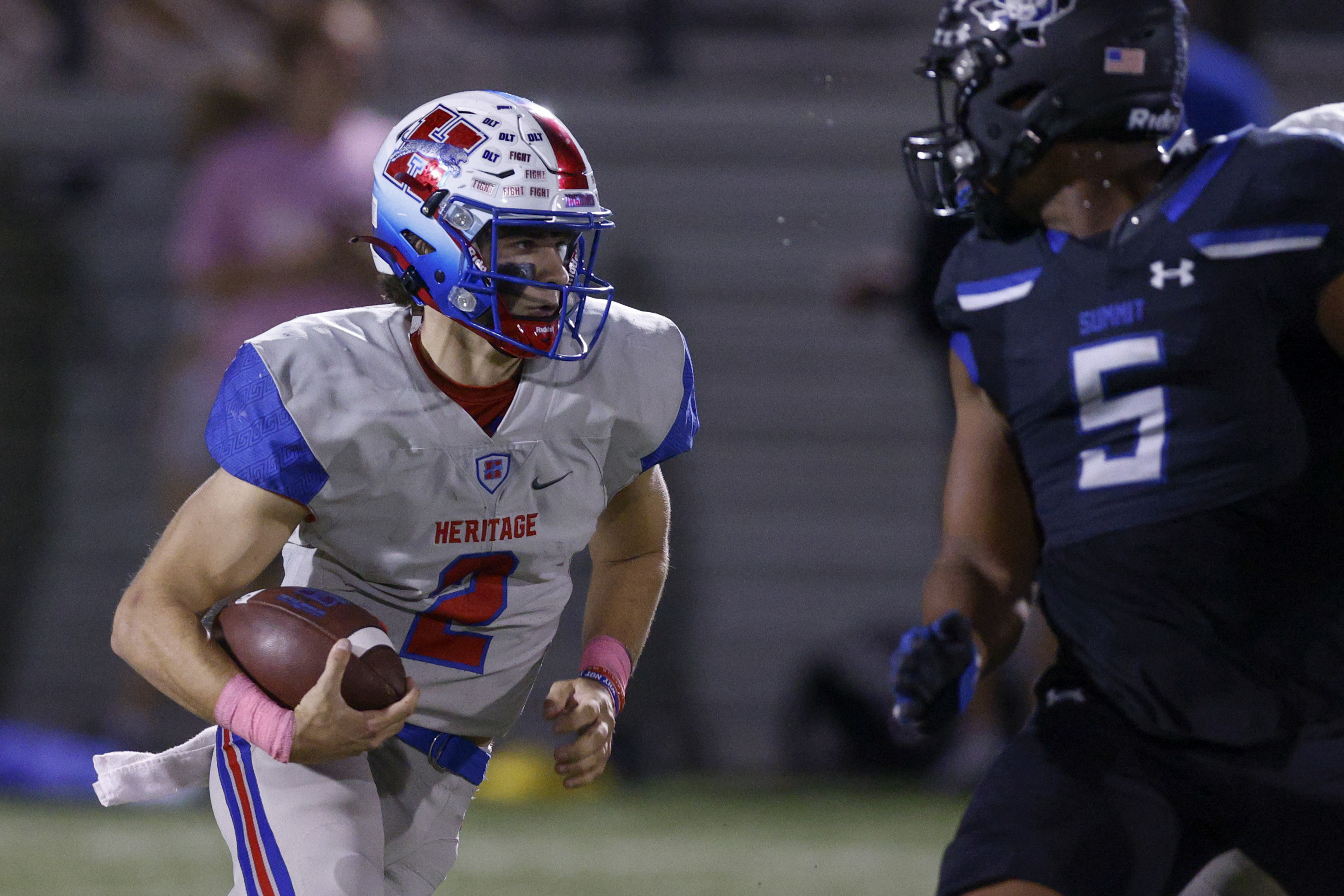 Midlothian Heritage blitzes Mansfield Summit behind big game from  quarterback Kaden Brown