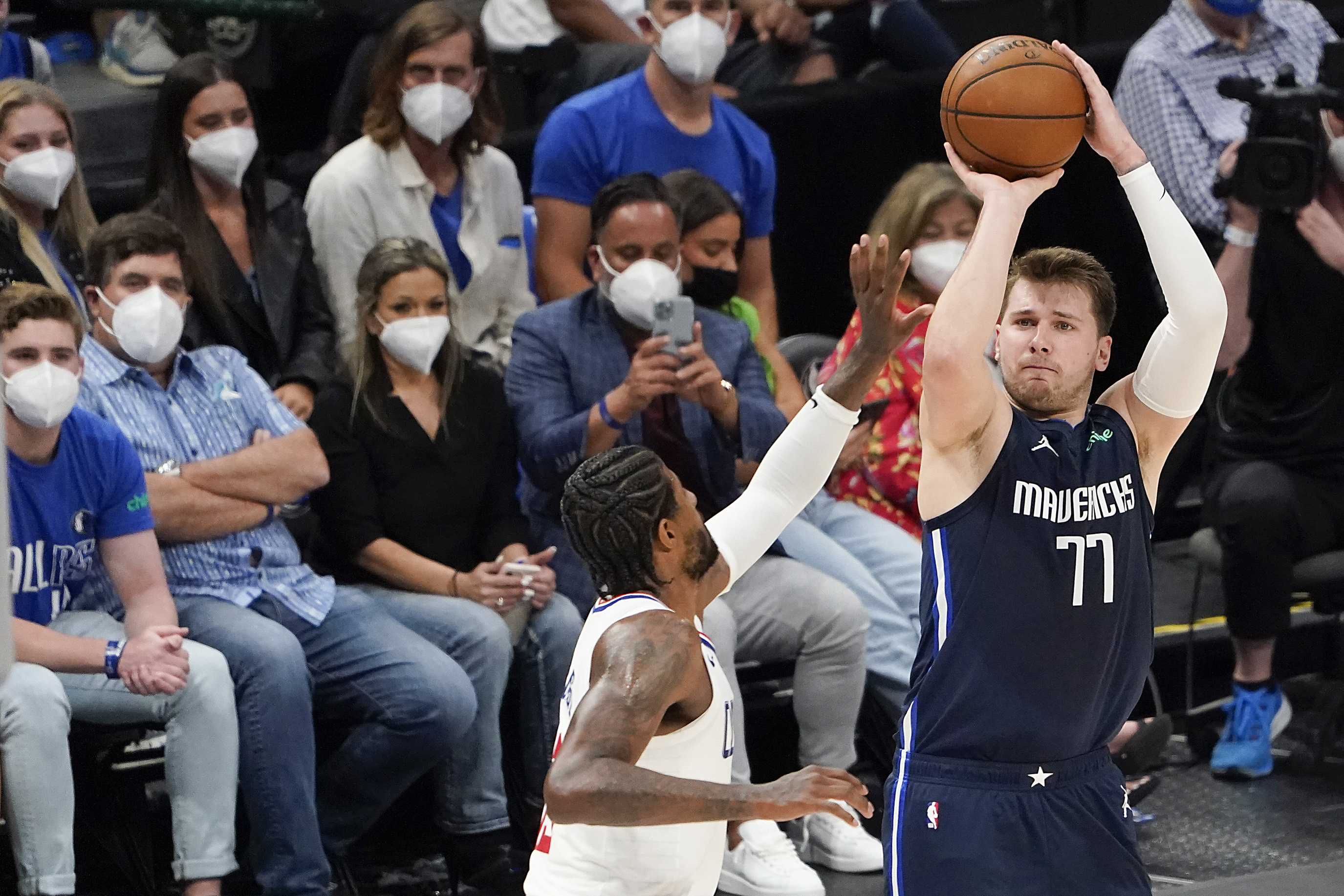 Luka Doncic's career playoff-high not enough, Mavs squander early lead in  Game 3 loss to Clippers