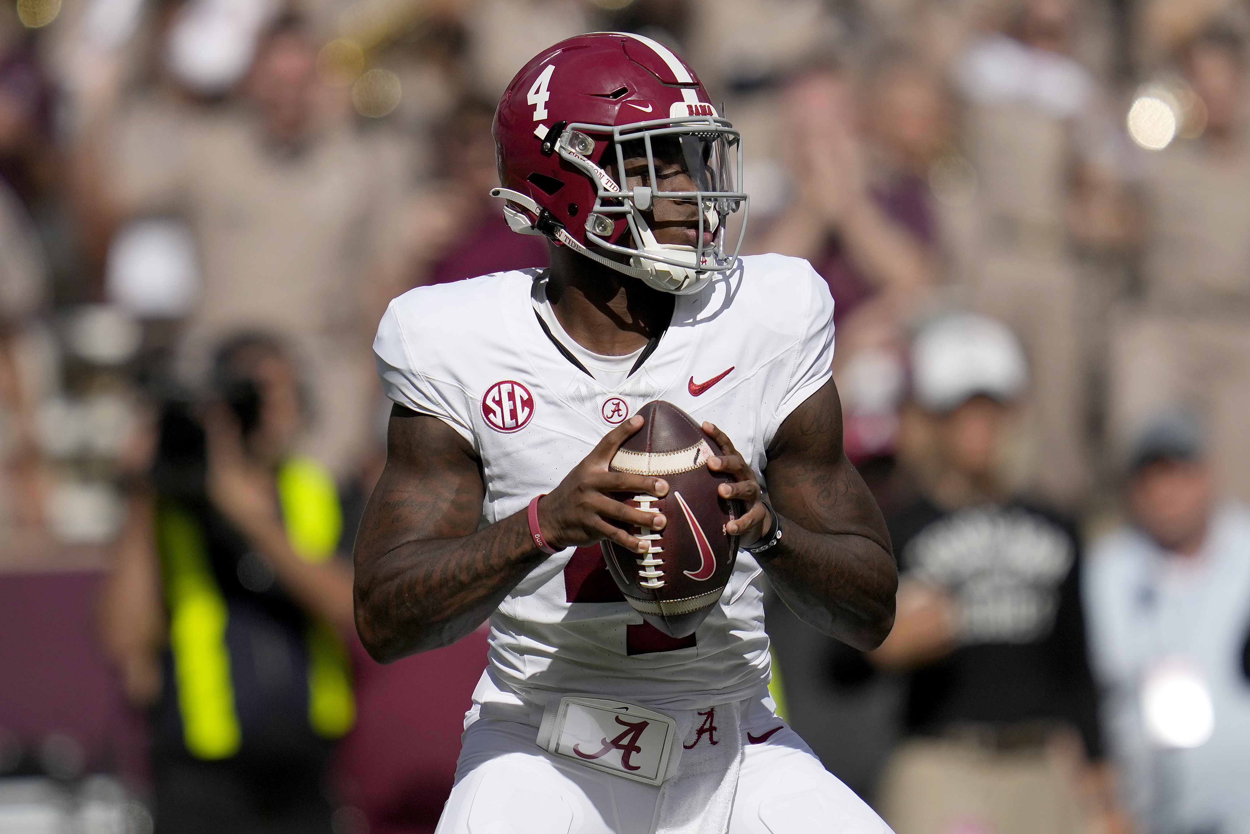 Competition continues at Alabama to replace Heisman winning quarterback