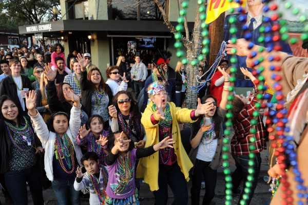 oak cliff mardi gras parade 2025