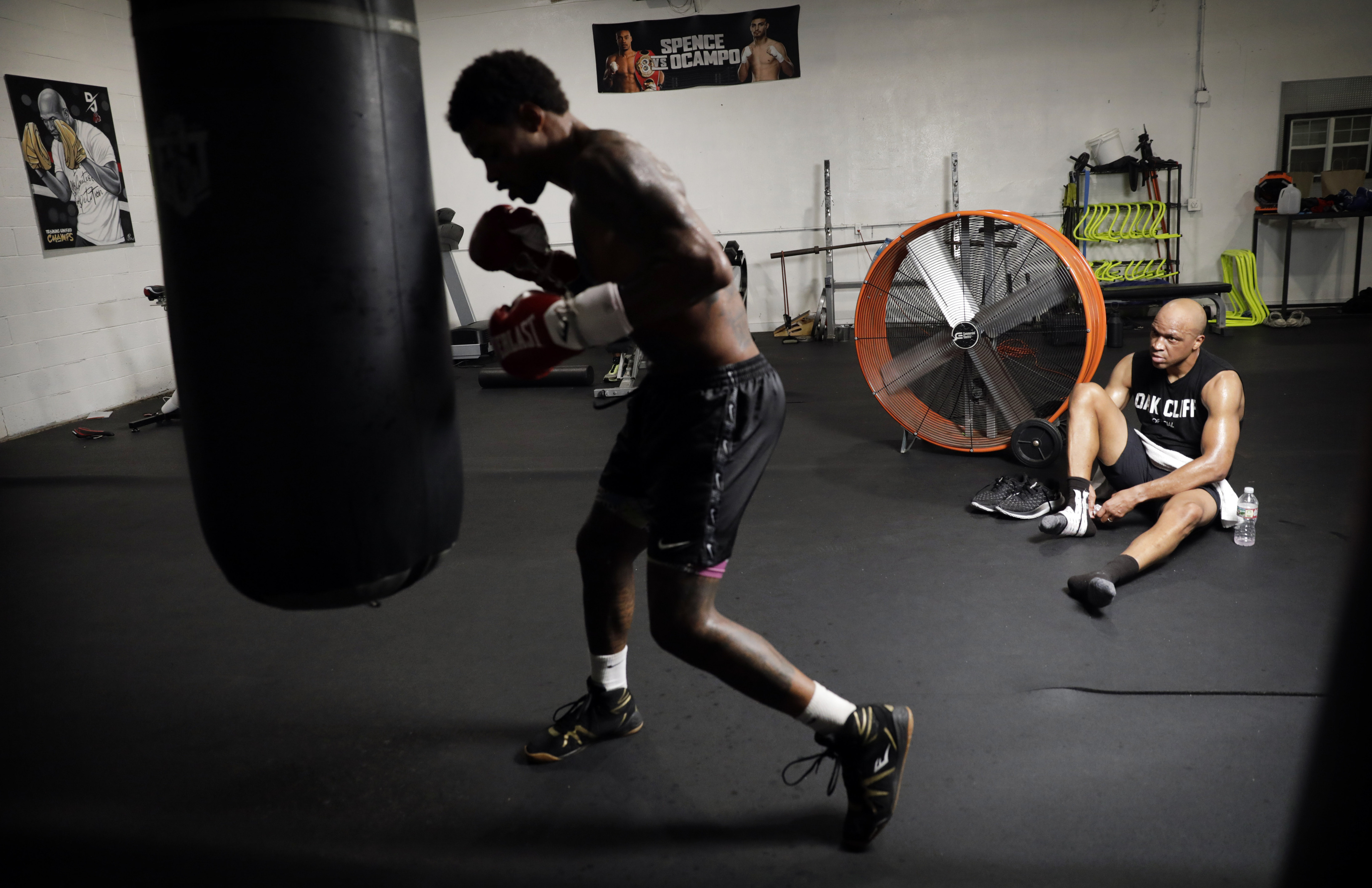 6 Timeless Heavy Bag Drills For Boxers Of All Levels