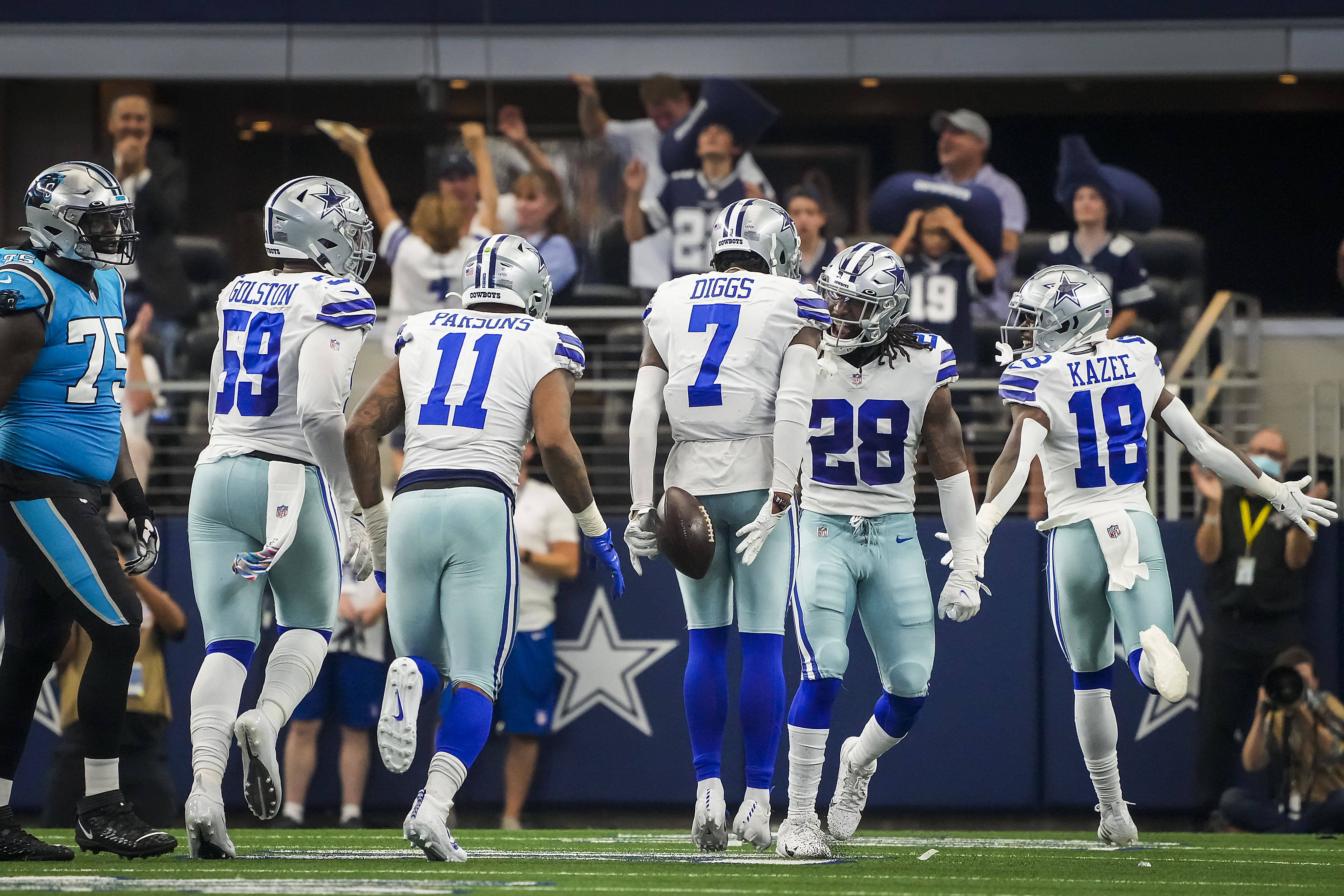 Oct 6, 2019: Dallas Cowboys middle linebacker Jaylon Smith #54 before an  NFL game between the