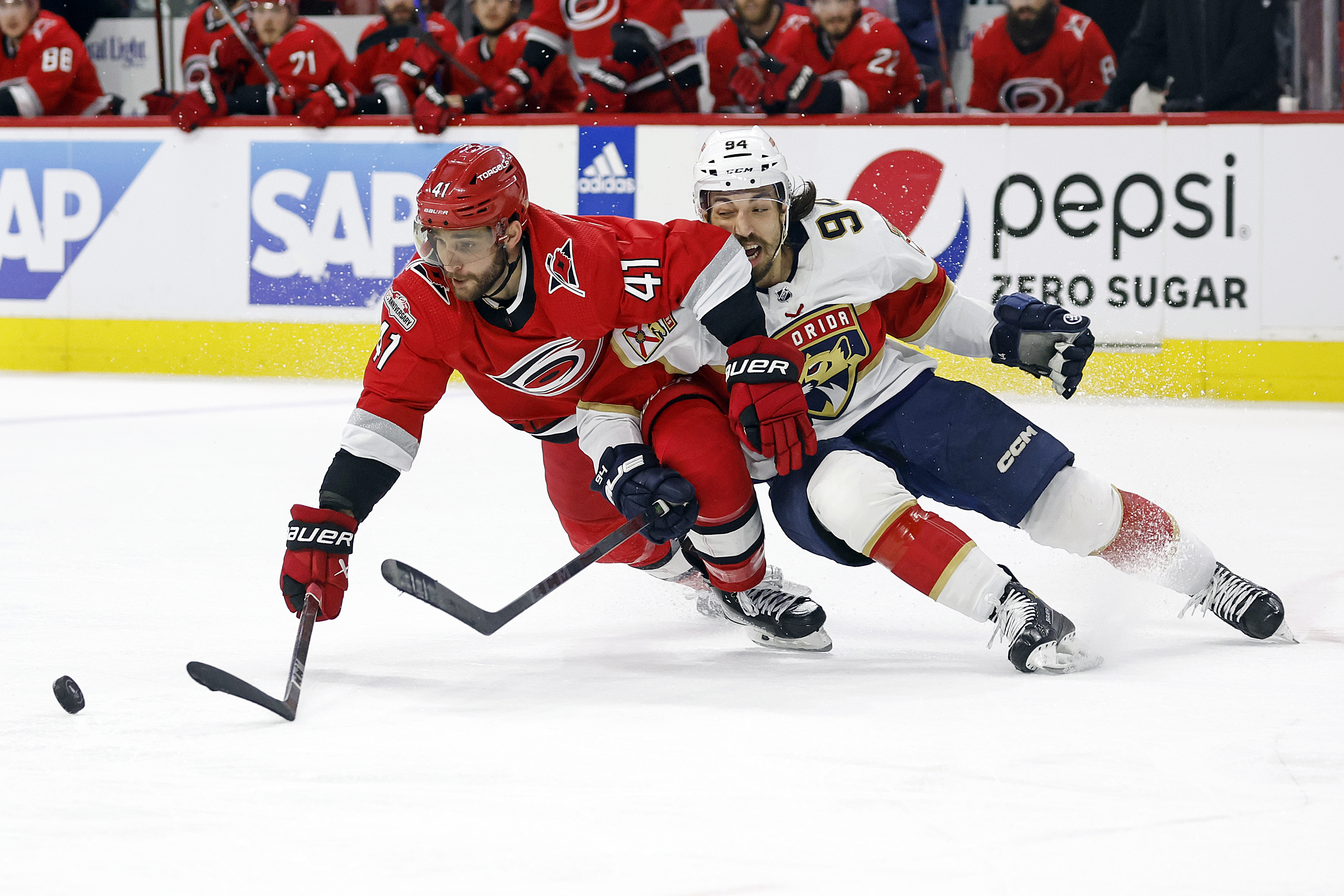 NHL roundup: Carter Verhaeghe nets career-best 4 goals in Panthers' win