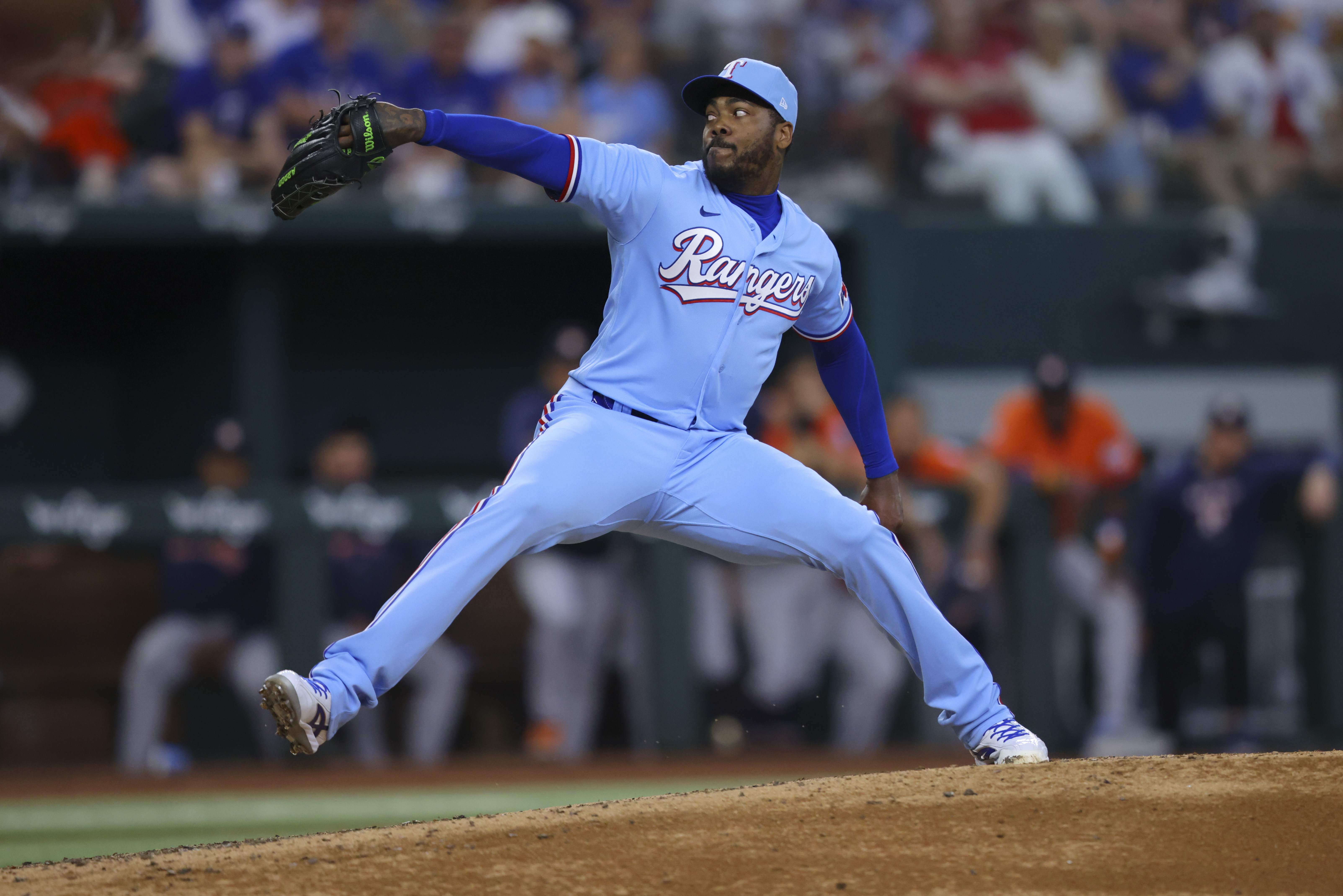 Watch: Aroldis Chapman makes Texas Rangers debut with blazing fastballs vs.  Astros