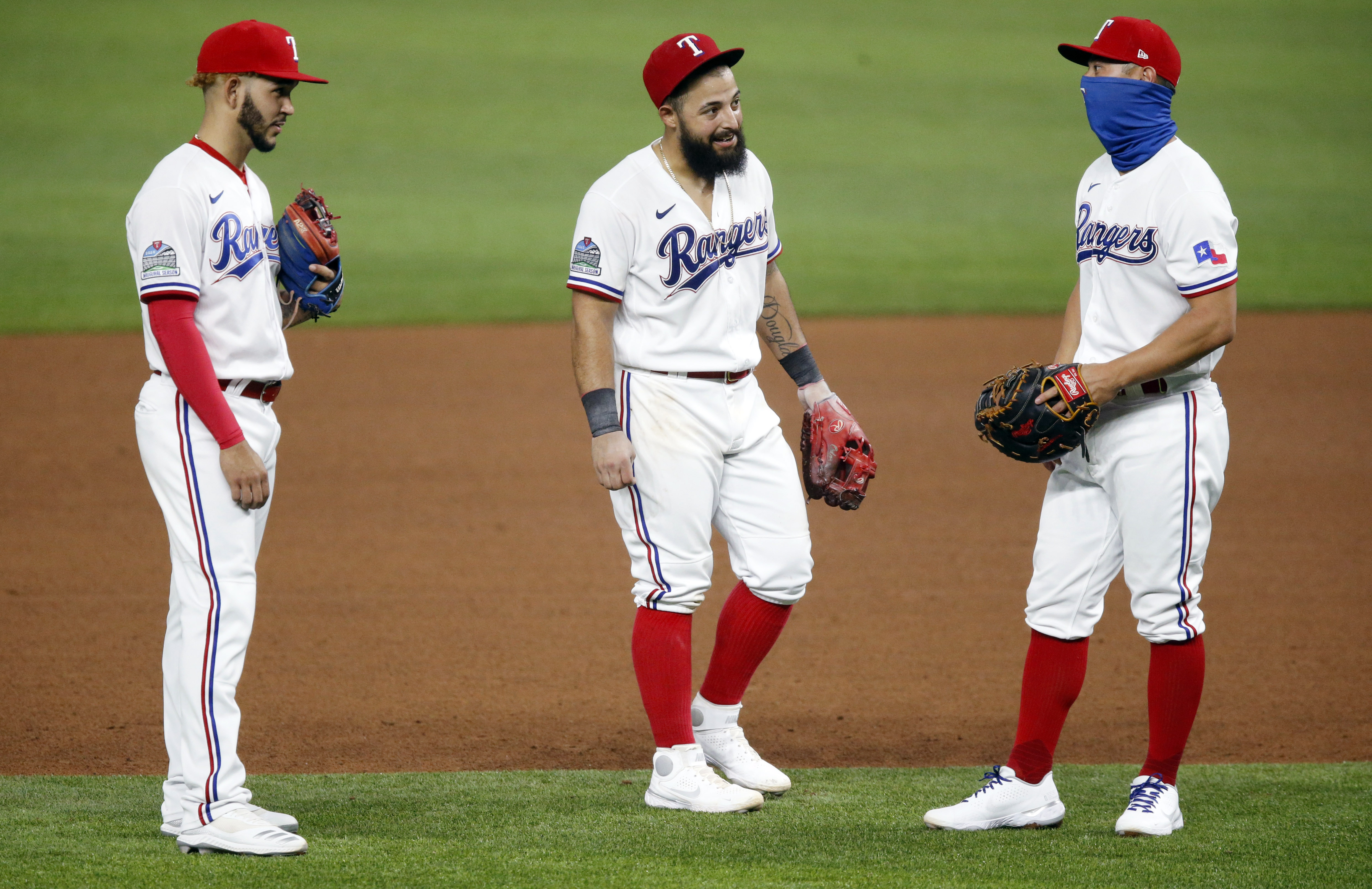 Why the writing may be on the wall for slumping Rangers Rougned Odor, Elvis  Andrus
