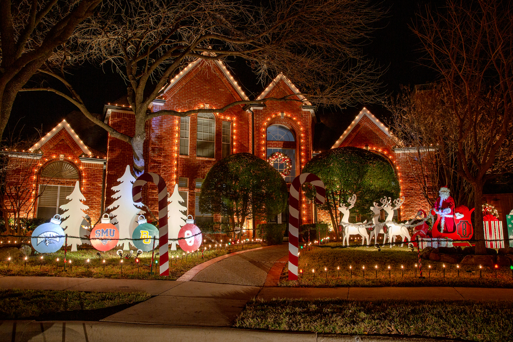 Deerfield Plano Christmas Lights Carriage Rides Shelly Lighting