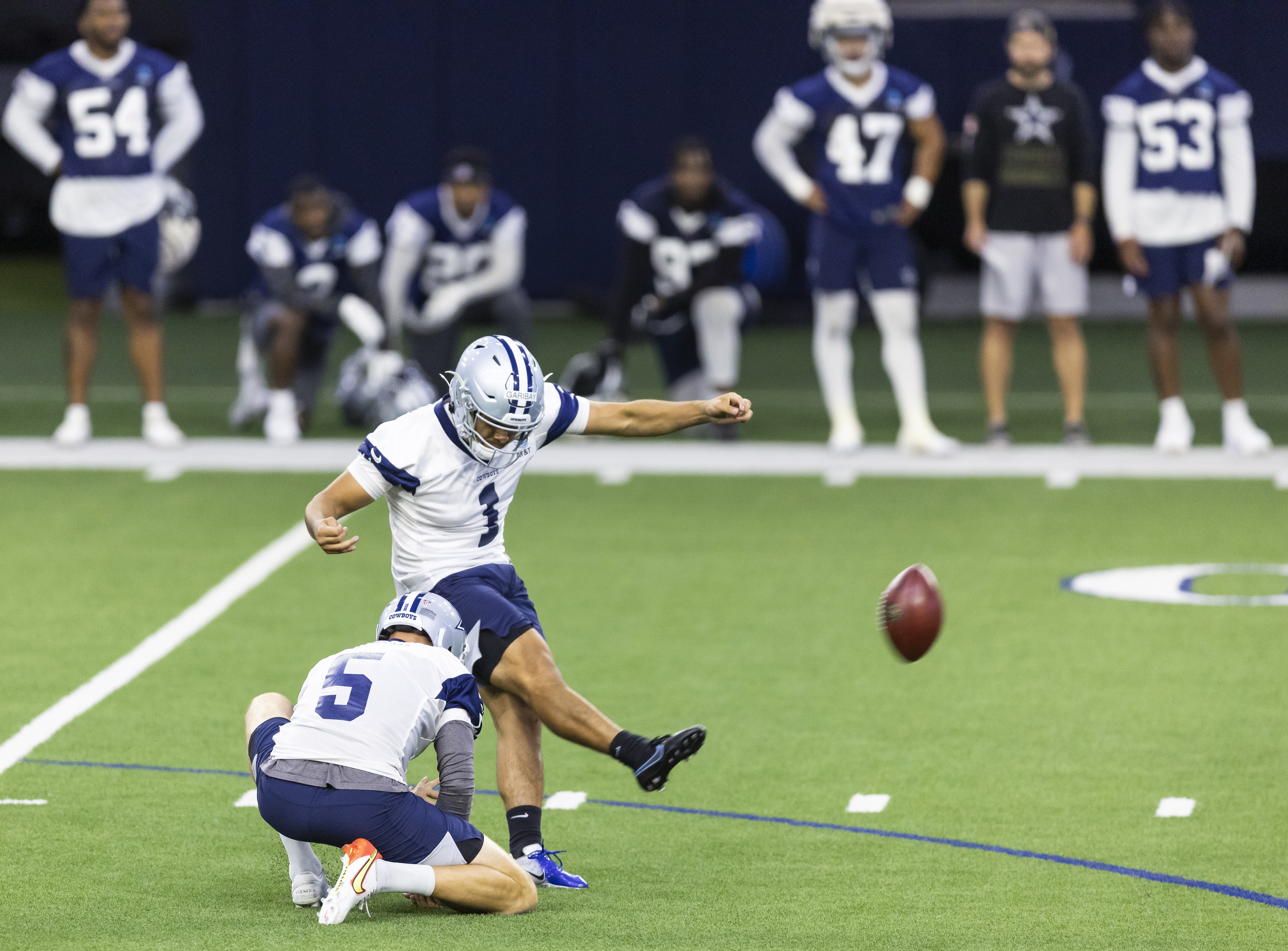 Dallas Cowboys linebacker Storey Jackson tackles Los Angeles